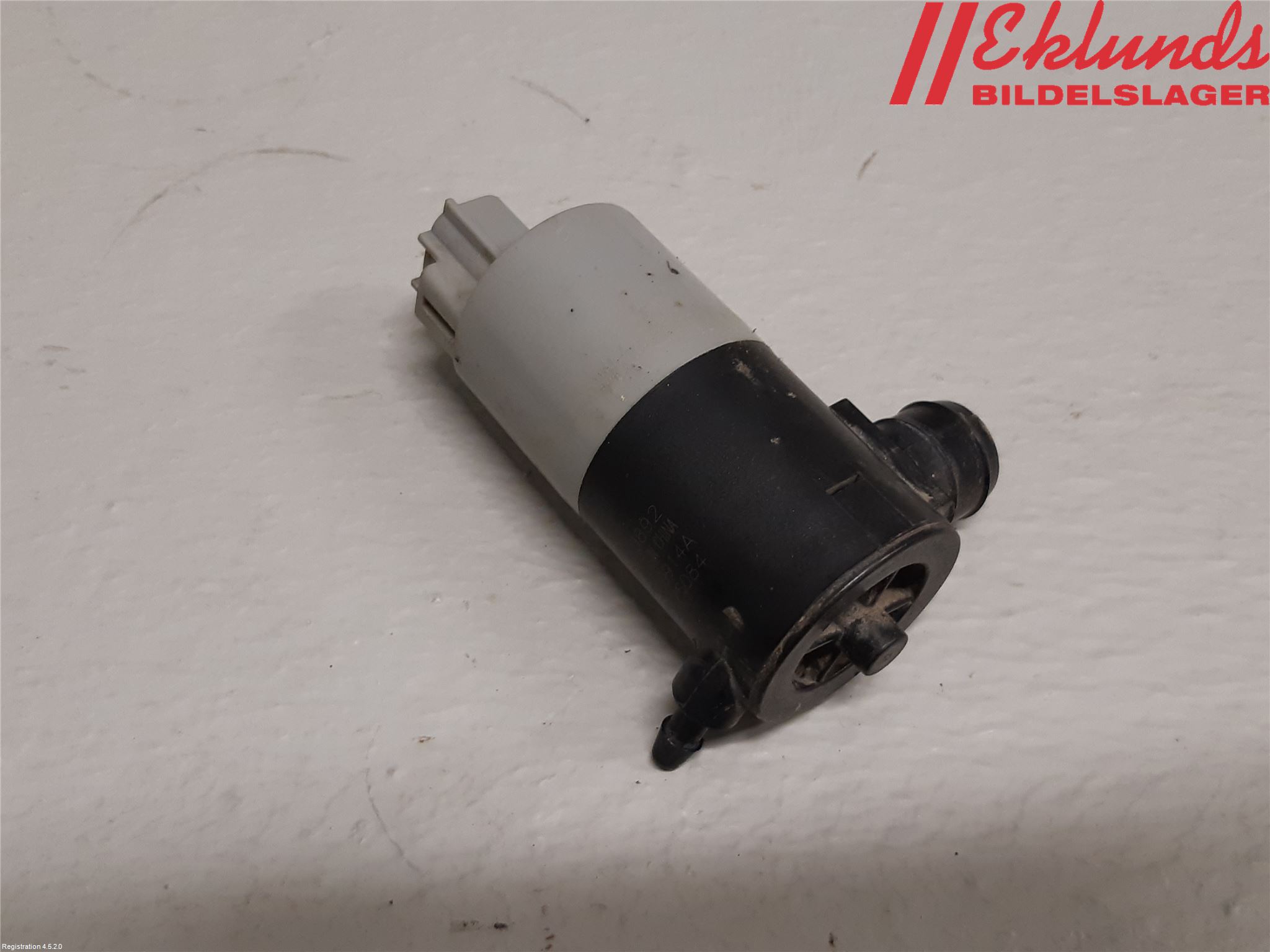 Toyota AVENSIS 09-15 Spolarpump Vindruta