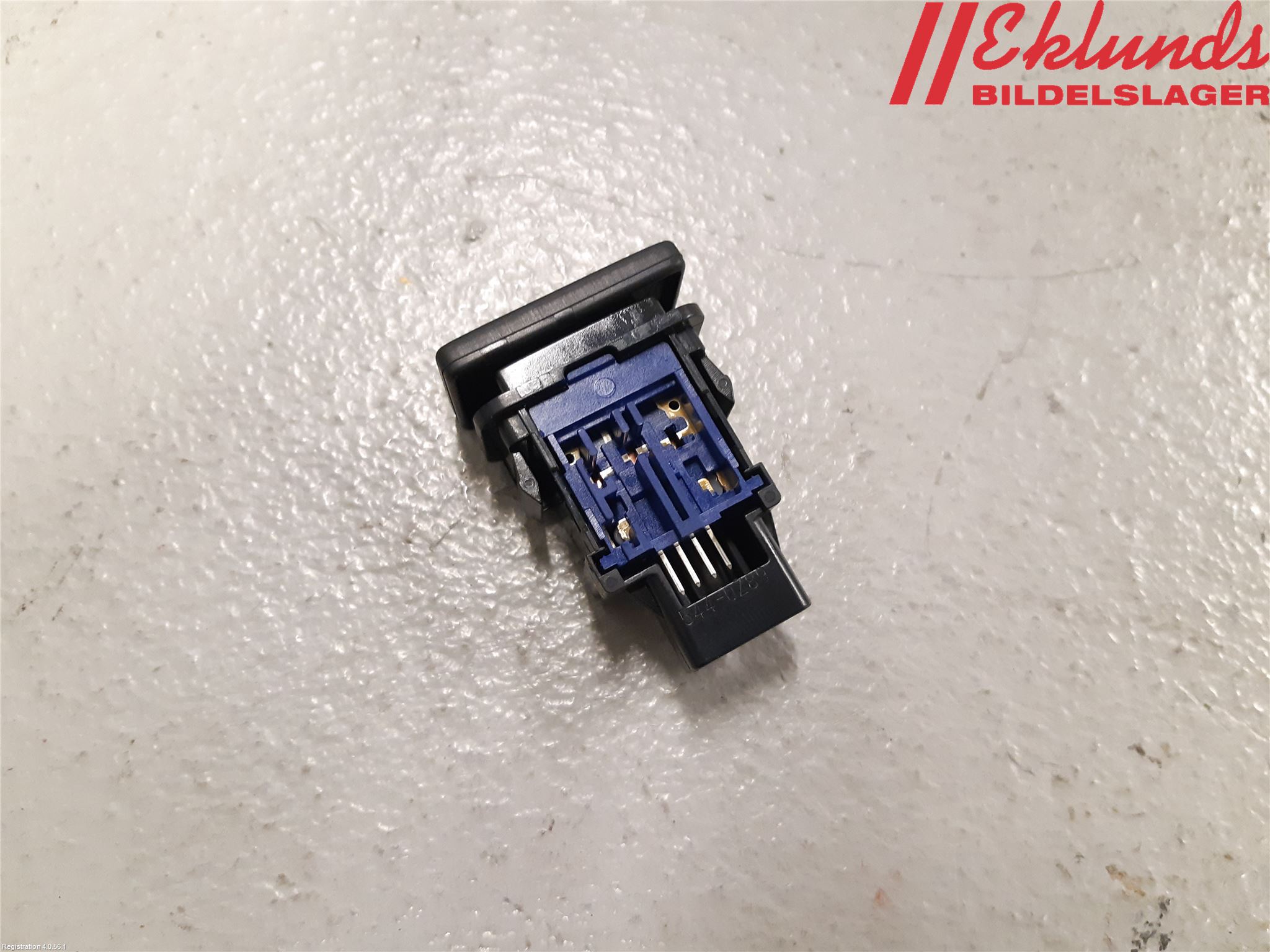 Toyota RAV4 13-18 Strömställare Baklucka