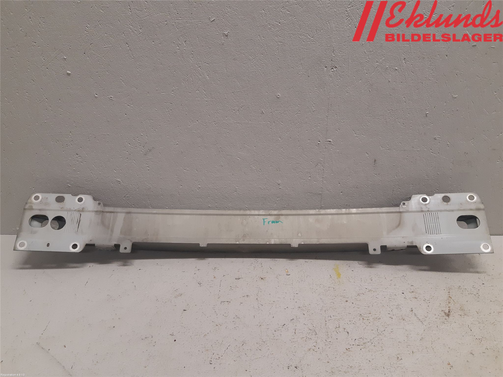 Volvo V70 08-13 Stötfångarbalk Fram