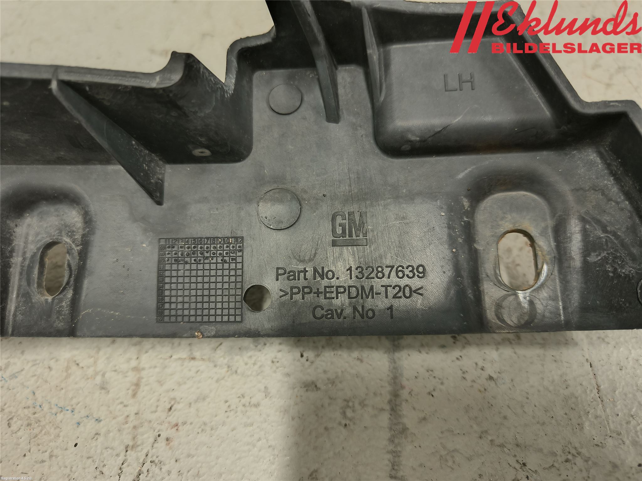 Opel ASTRA J 10-15 Stötfångarfäste Fram Vä