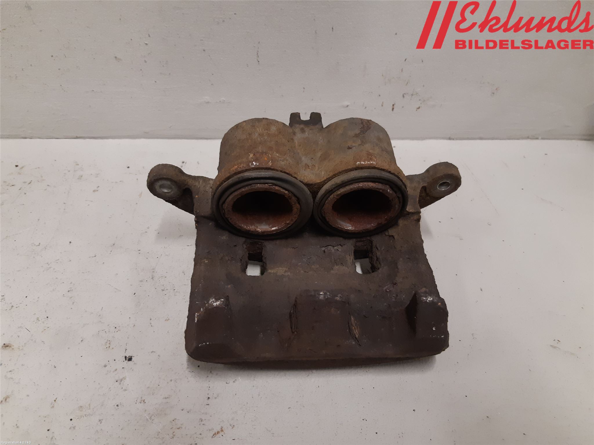 Nissan NAVARA 05-16 Bromsok Fram Höger