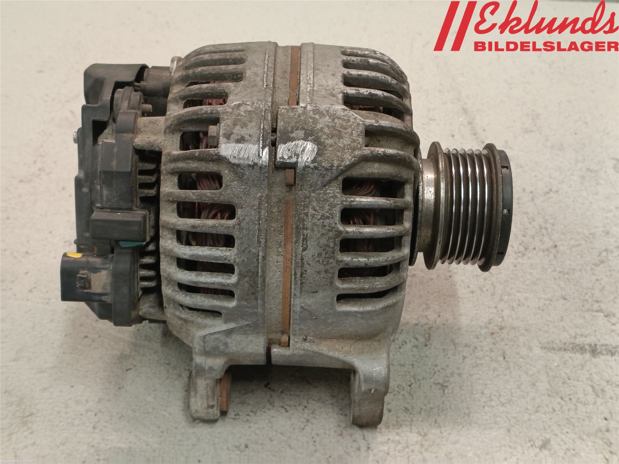 Volkswagen VW CADDY 11-15 Generator