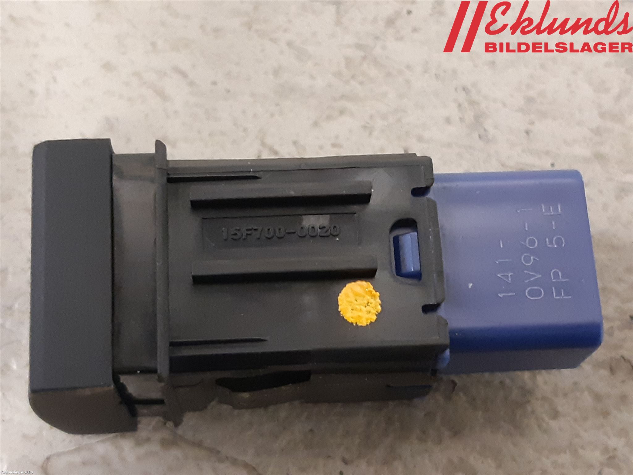 Toyota CAMRY 19-24 Strömställare Tanklucka