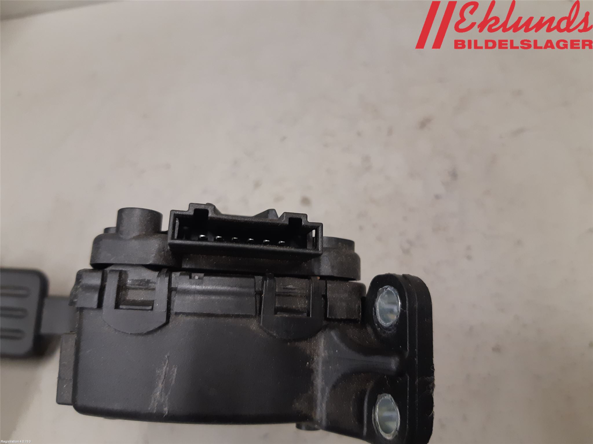 Dacia DUSTER 10-17 Gaspedal