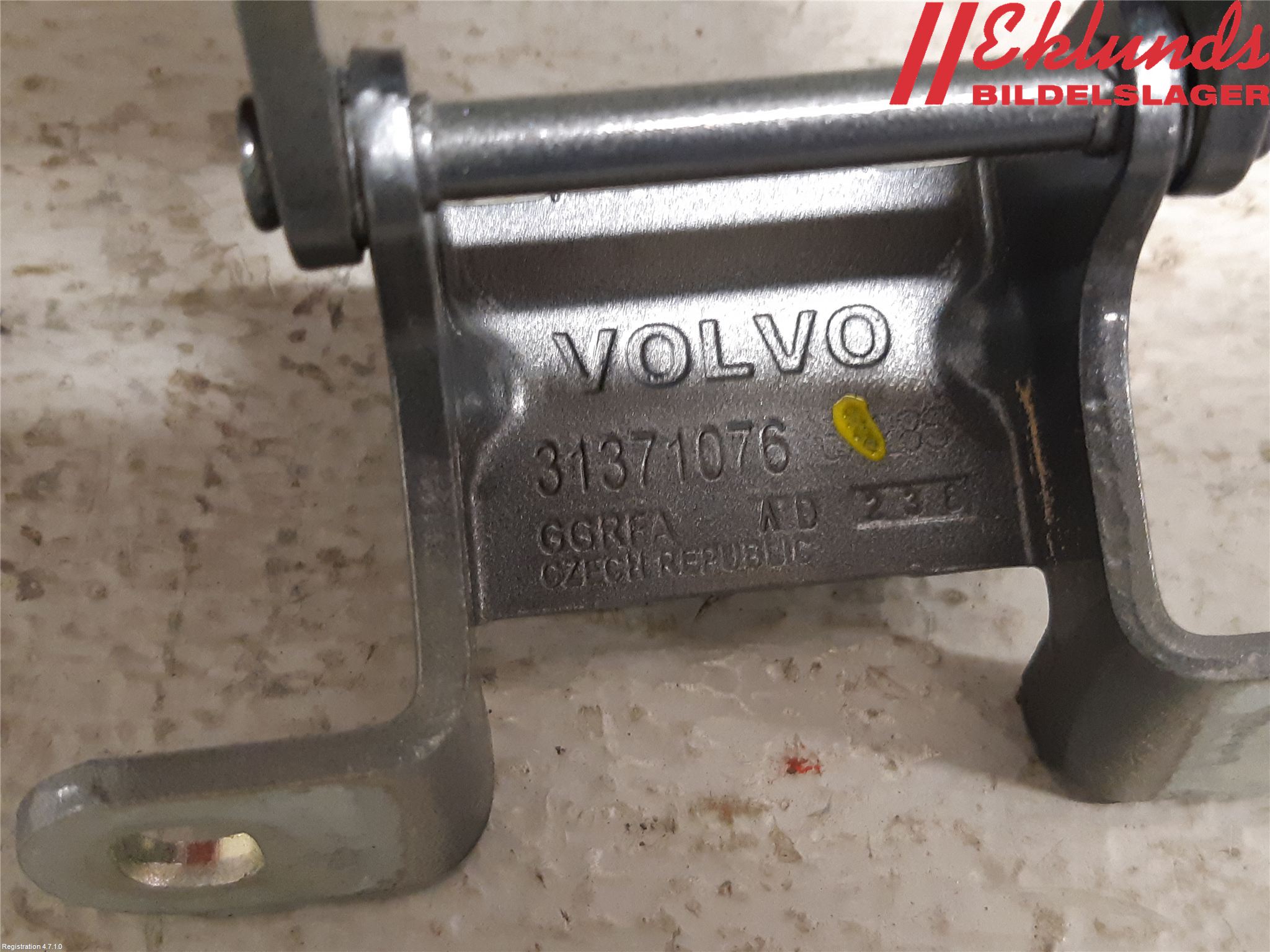 Volvo XC90/RECHARGE 16- Bakluckegångjärn Vä