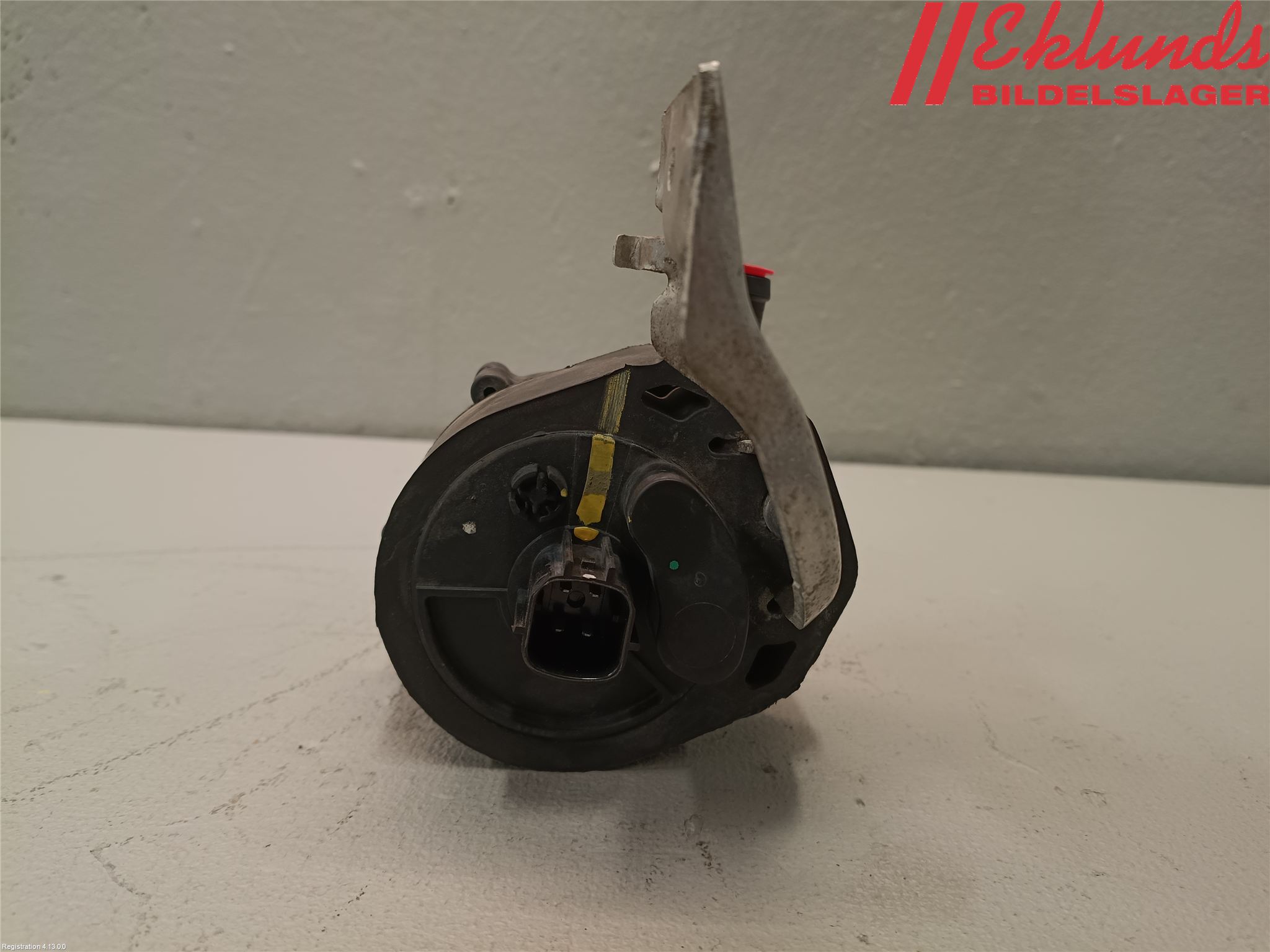 Tesla MODEL X 16- Vattenpump