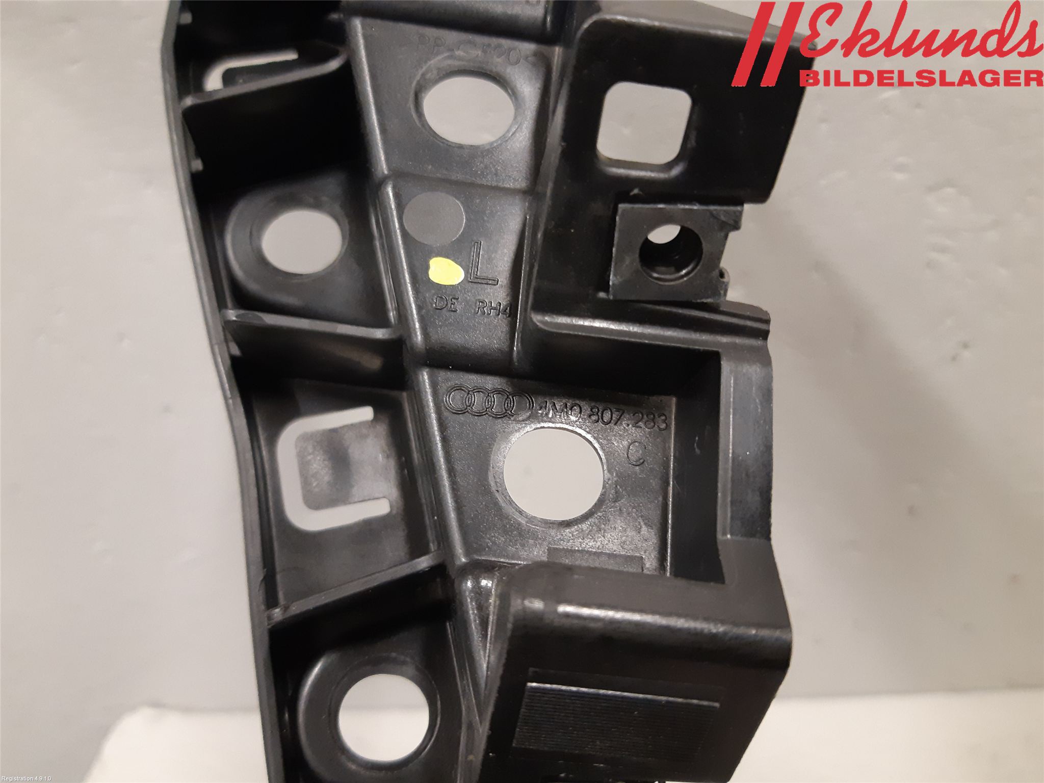 Audi Q7/SQ7 Stötfångarfäste Fram Vä