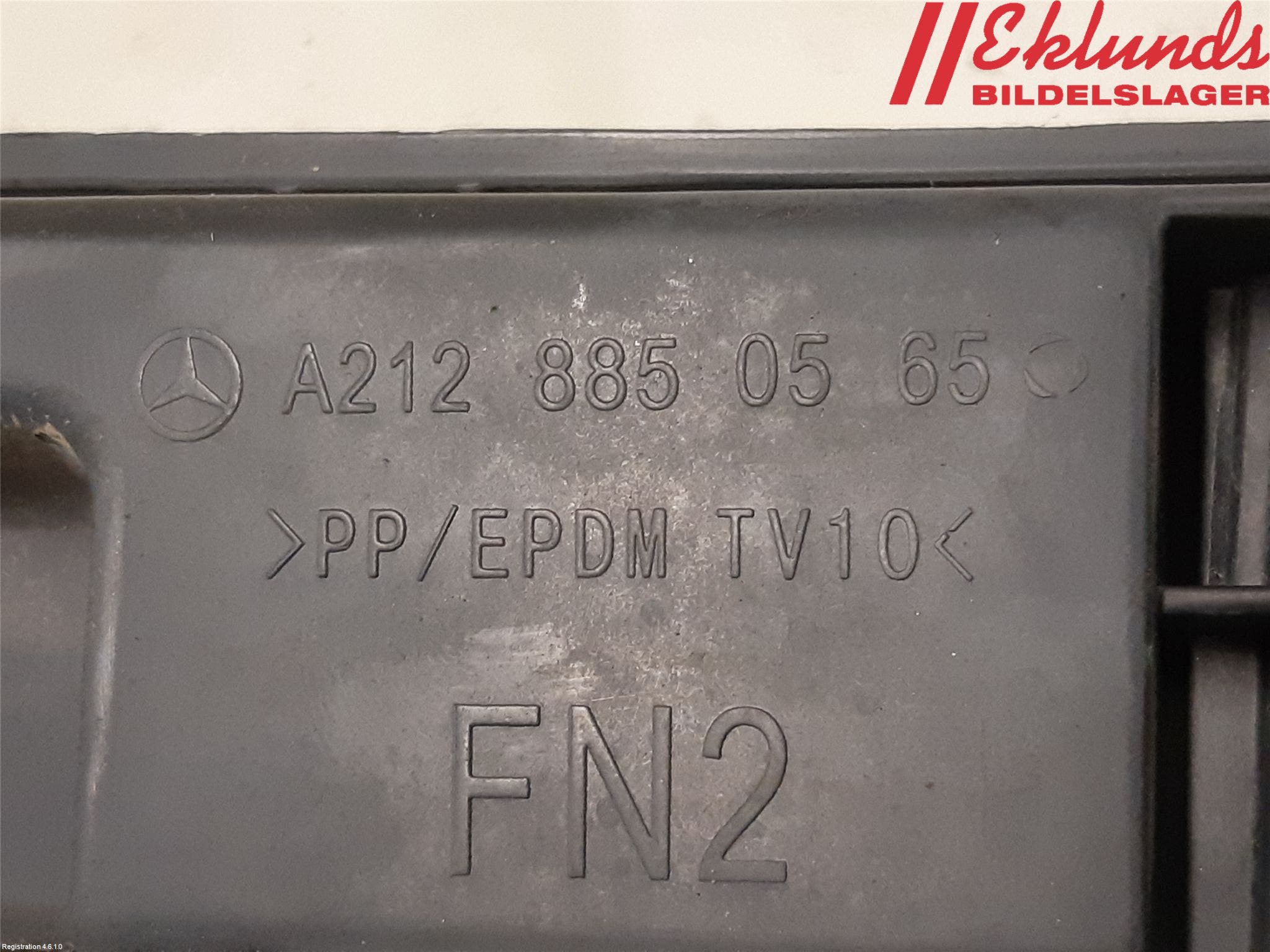Mercedes-Benz MB E-KLASS (W212) 09-16 Stötfångardel Bak Mitt