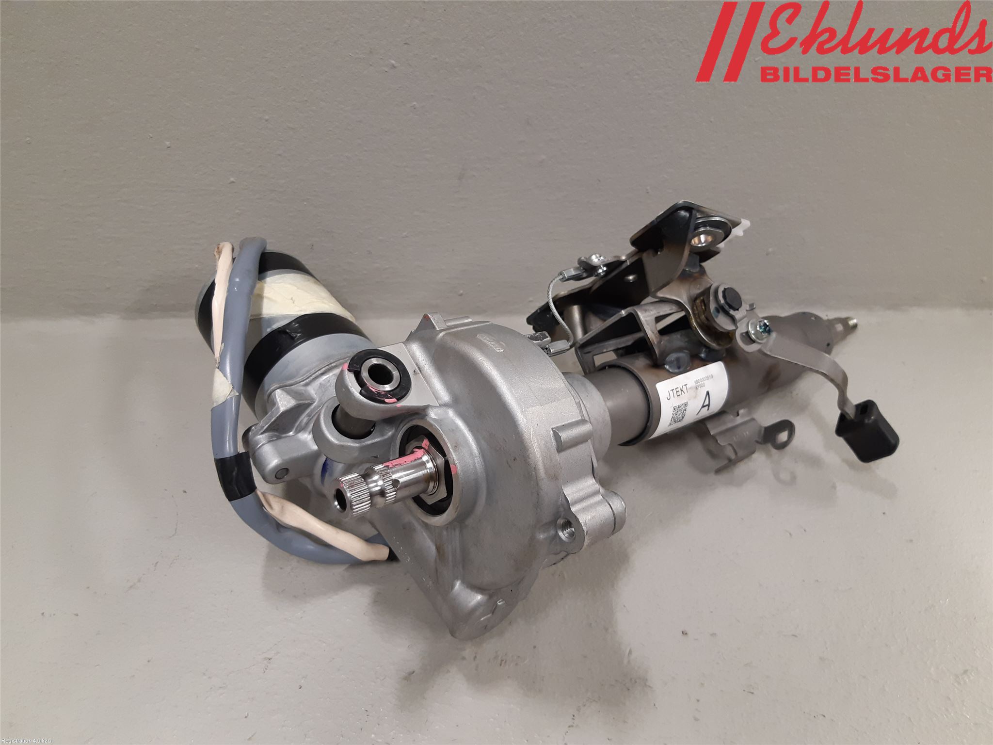 Toyota YARIS XP130 15-20 Rattaxelagg Med Inb Servo