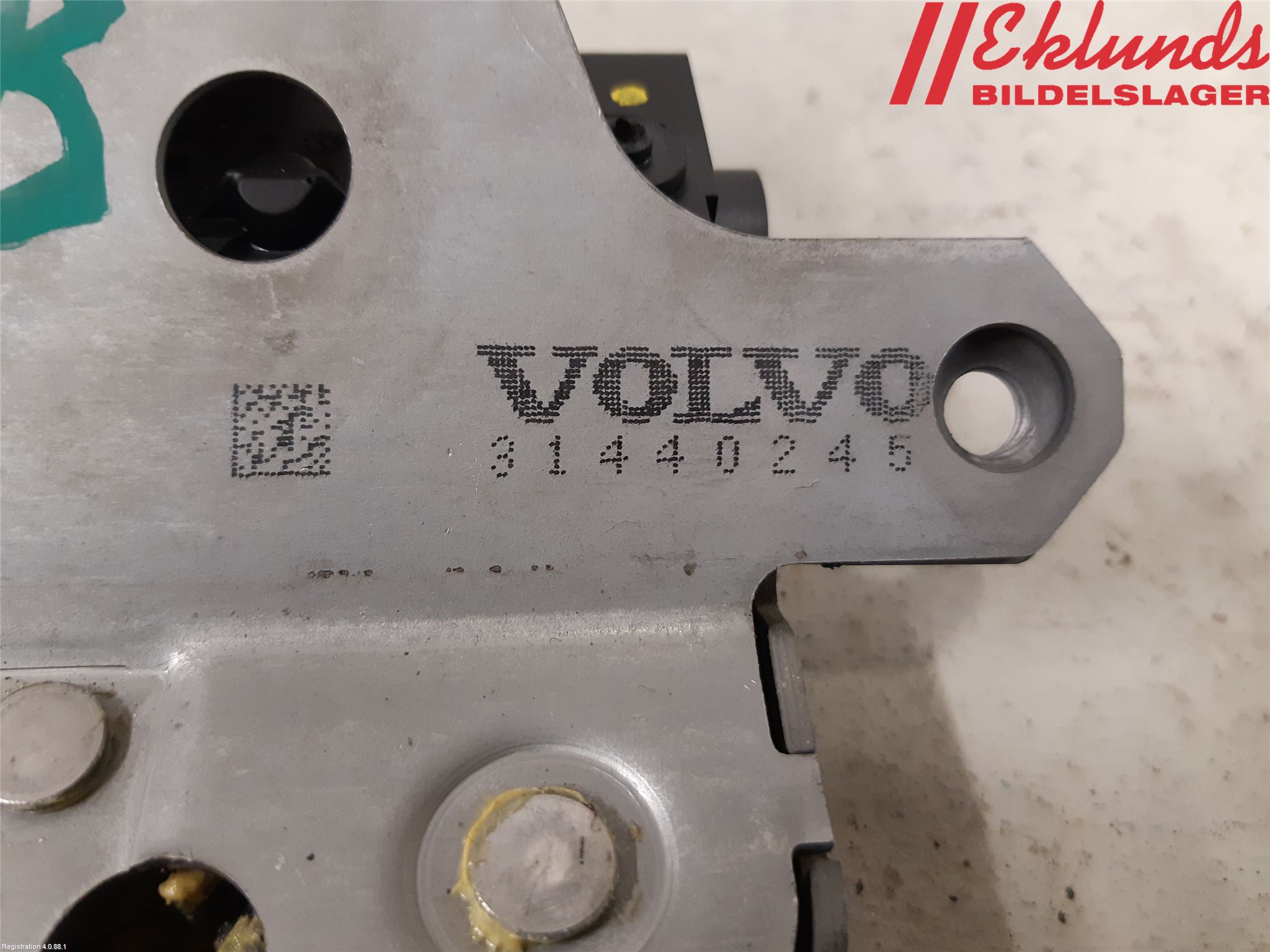 Volvo V40 12-19 Låskista Baklucka