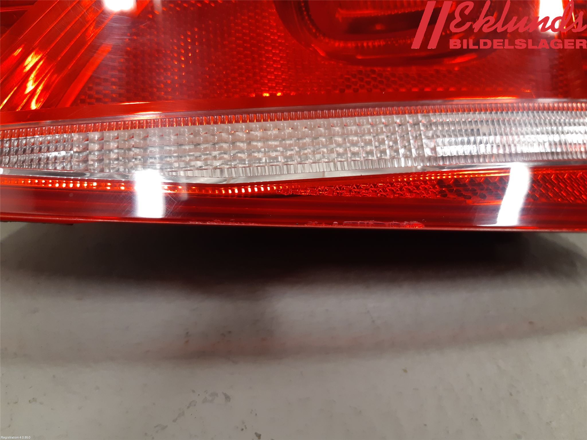 Volkswagen VW PASSAT 11-14 Bakljus Lucka Hö