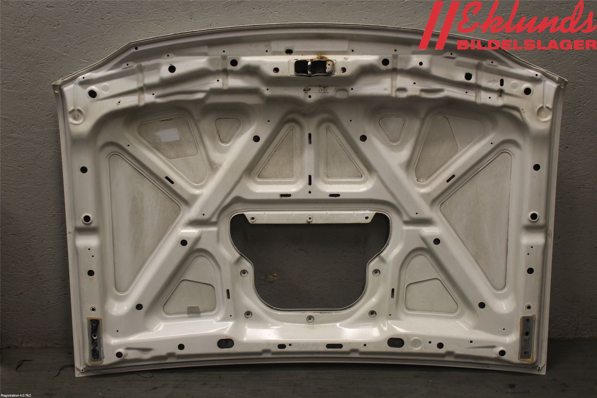 Nissan NP300 Huv Fram