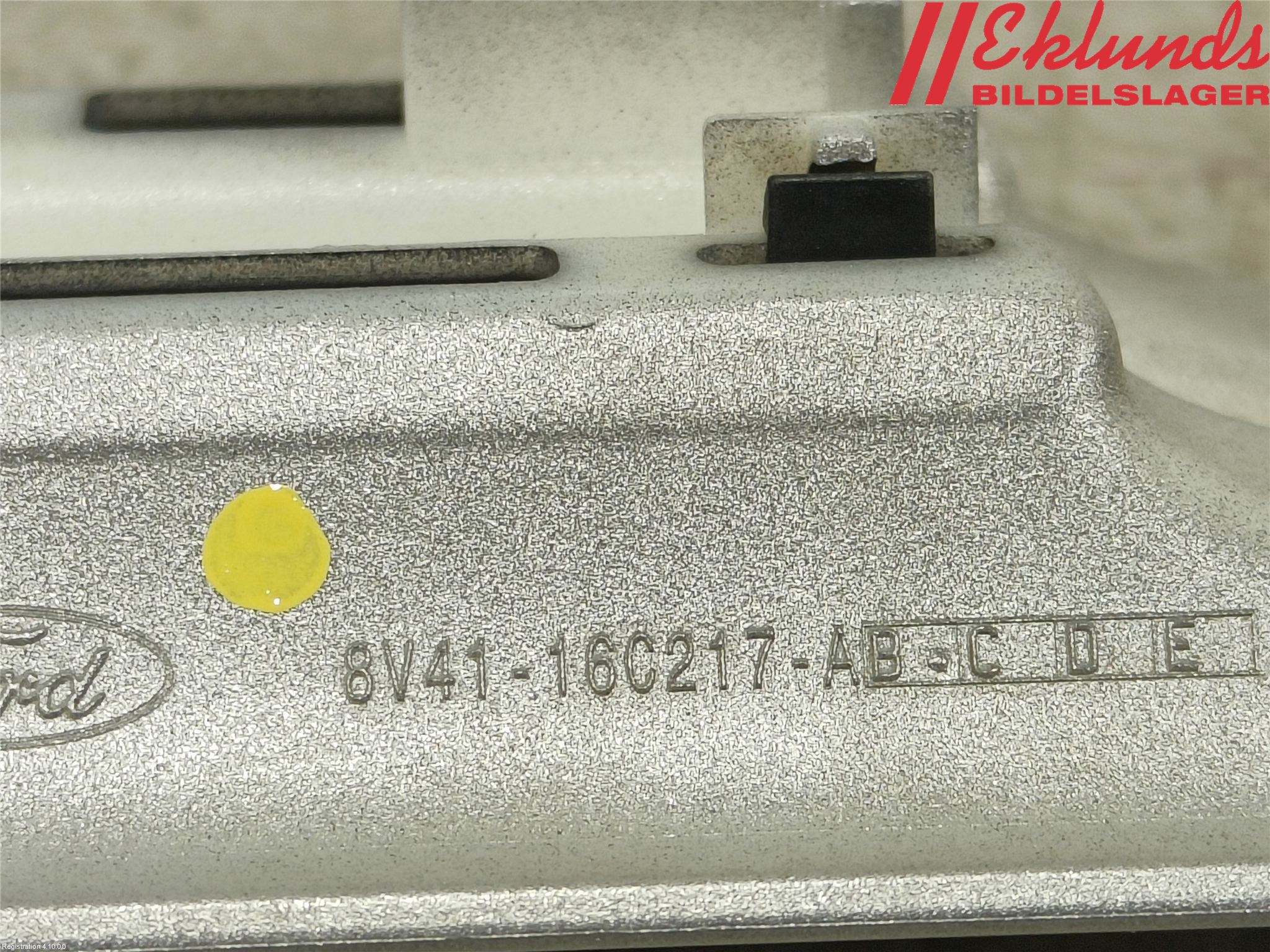 Ford KUGA 08-12 List Framskärm Vä