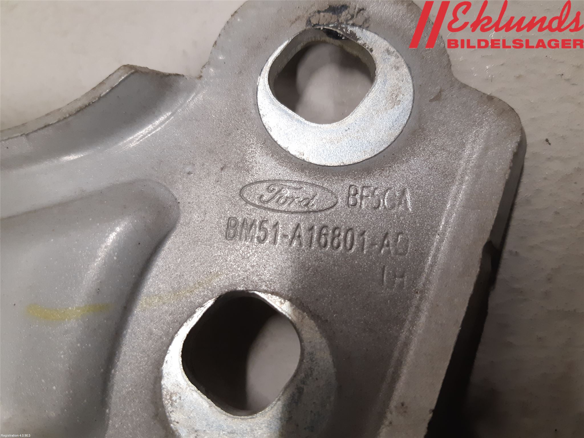 Ford FOCUS 11-14 Huvgångjärn