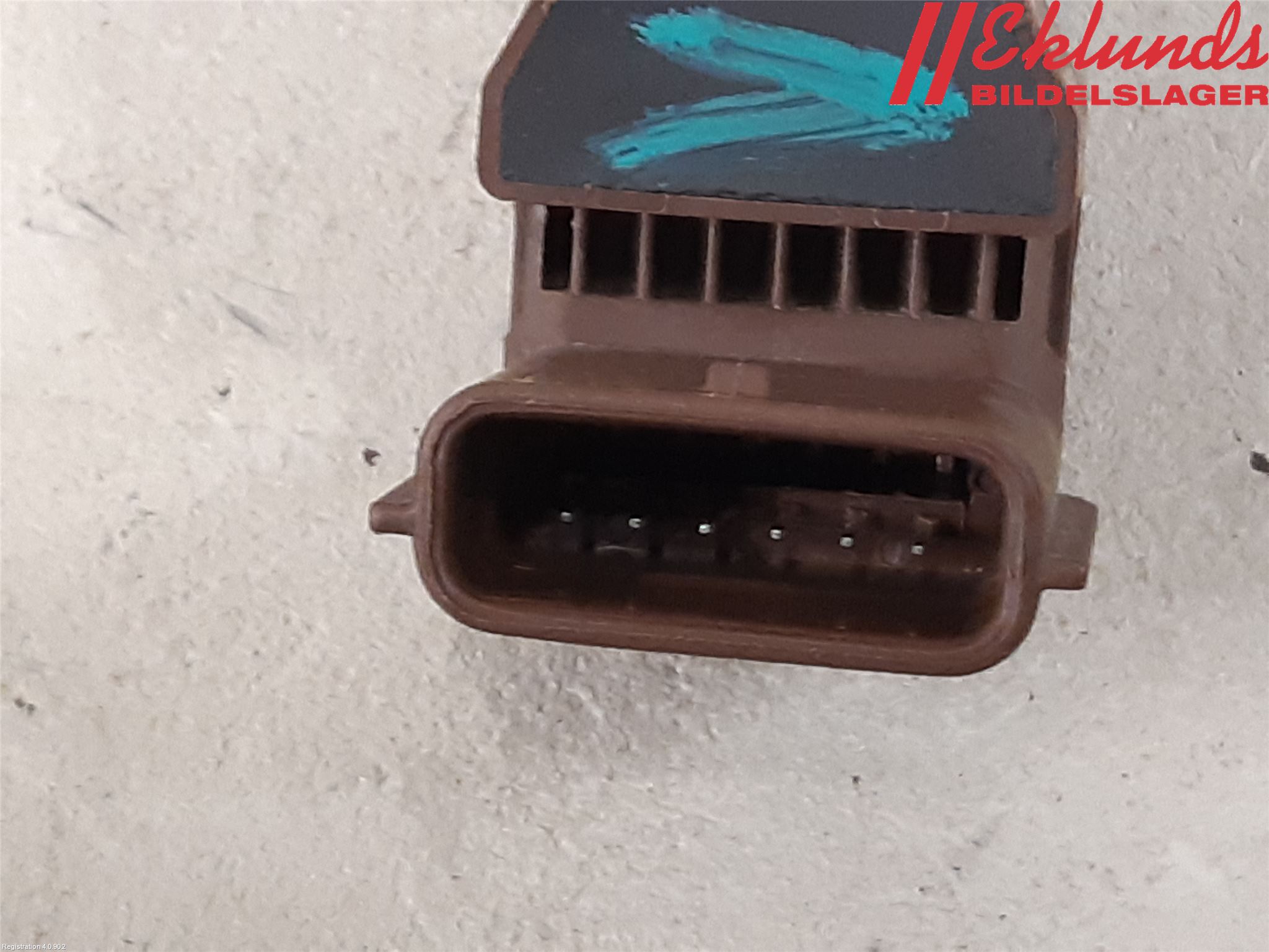 Kia SORENTO 15-20 Parkeringshjälp Frontsensor