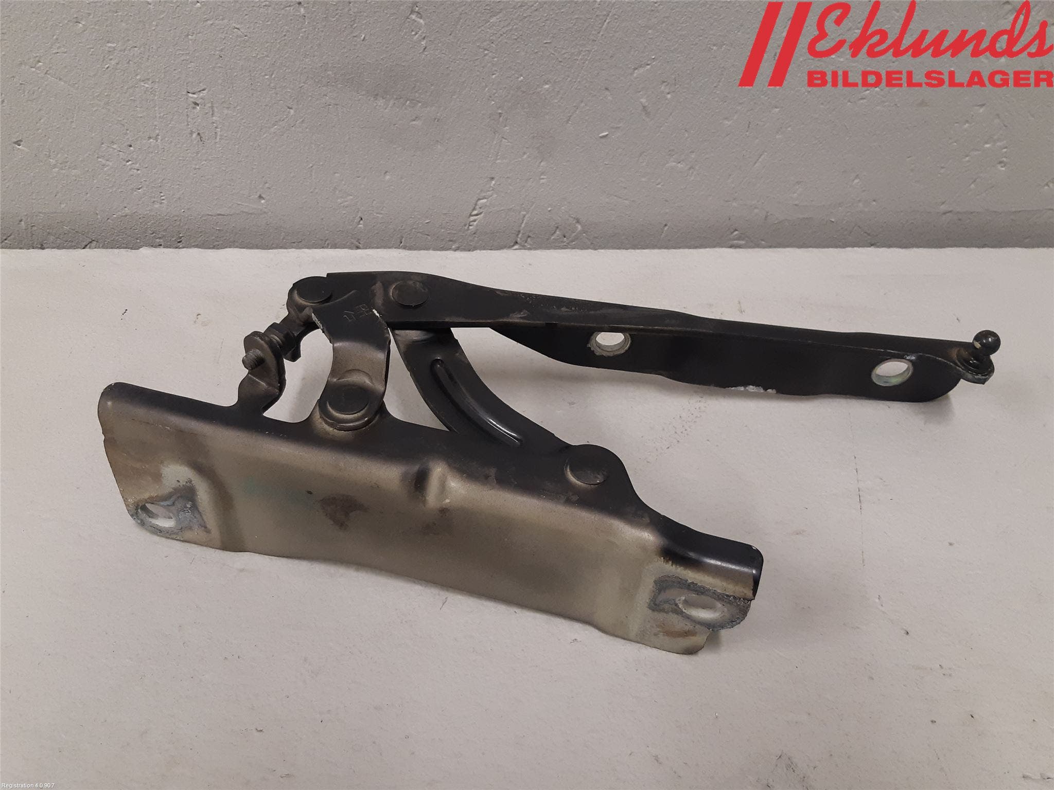 Kia OPTIMA 16-20 Huvgångjärn