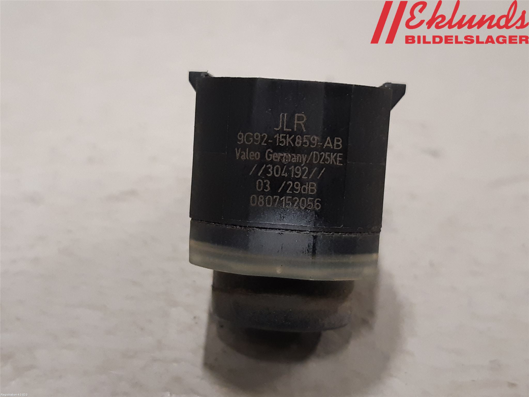 Jaguar XE (X760) 15-24 Parkeringshjälp Frontsensor