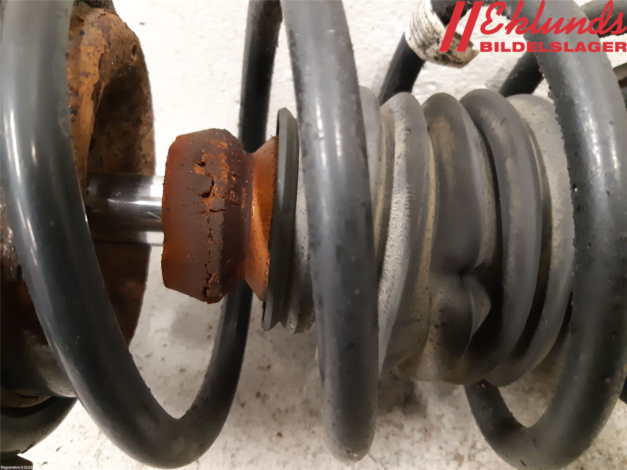 BMW 3 E90/91 SED/TOU 05-12 Fjäderben Fram Höger