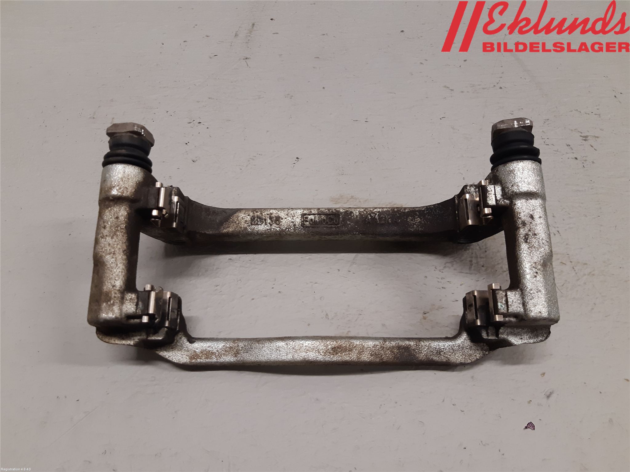 Ford RANGER 22- Bromsokshållare