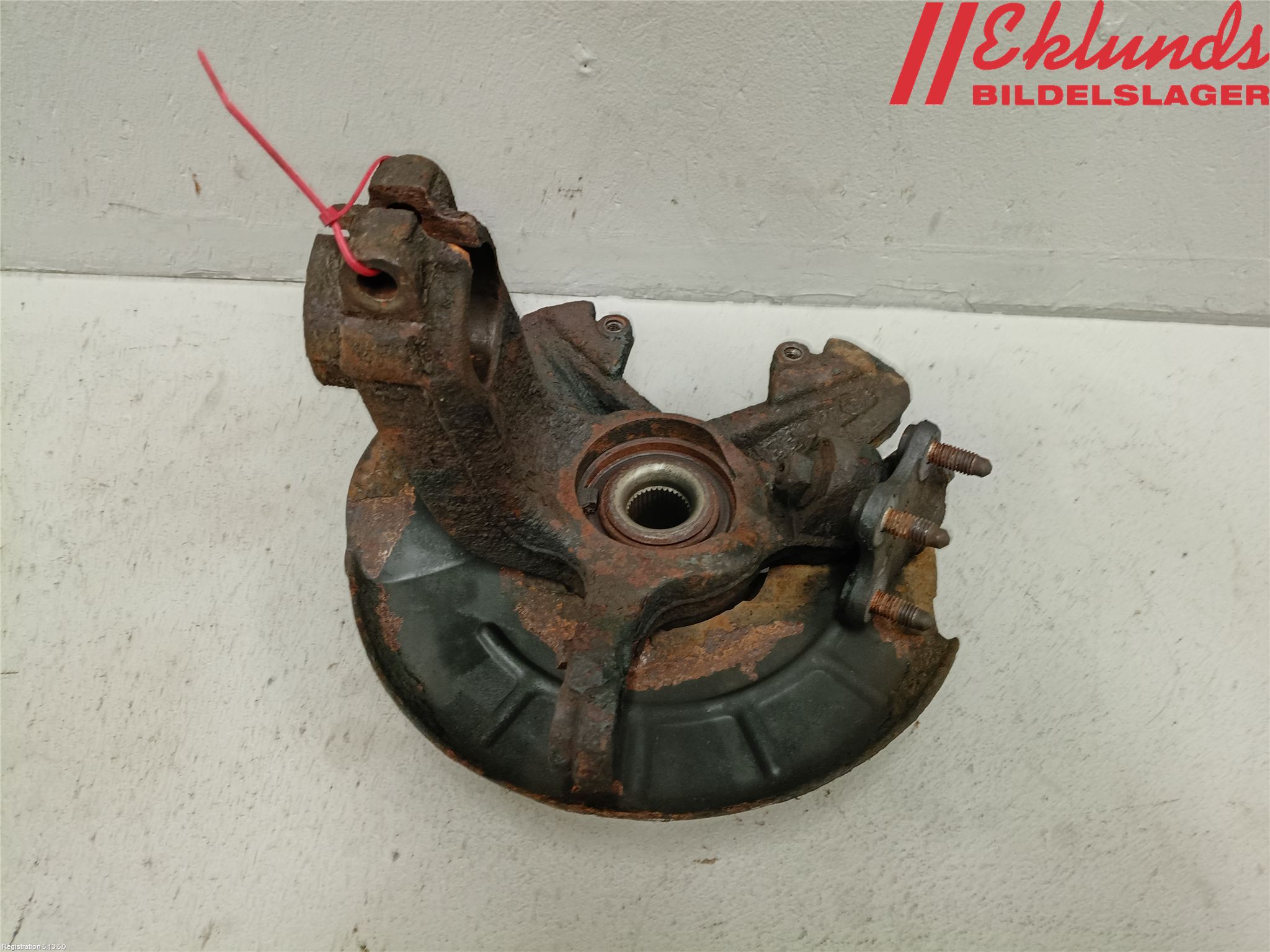 Volkswagen VW POLO 10-17 Styrspindel Lagerhus Vä