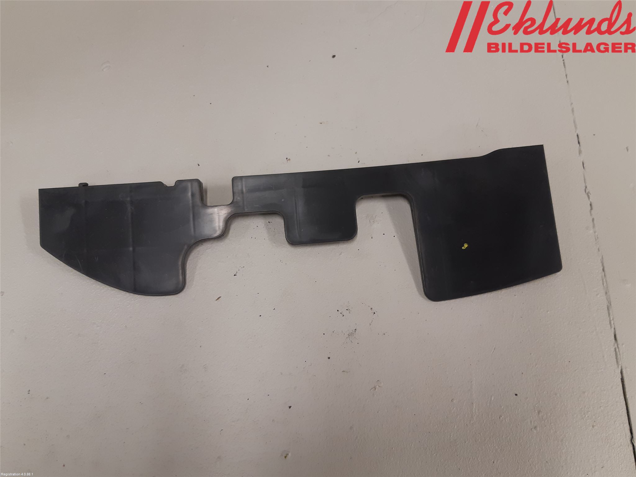 Kia CEED 06-12 Deflektor Plåt-Plast Kylning