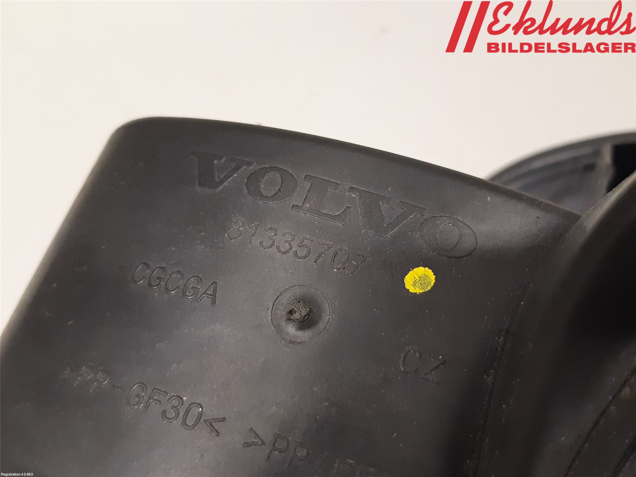 Volvo V60 11-13 Tanklucka