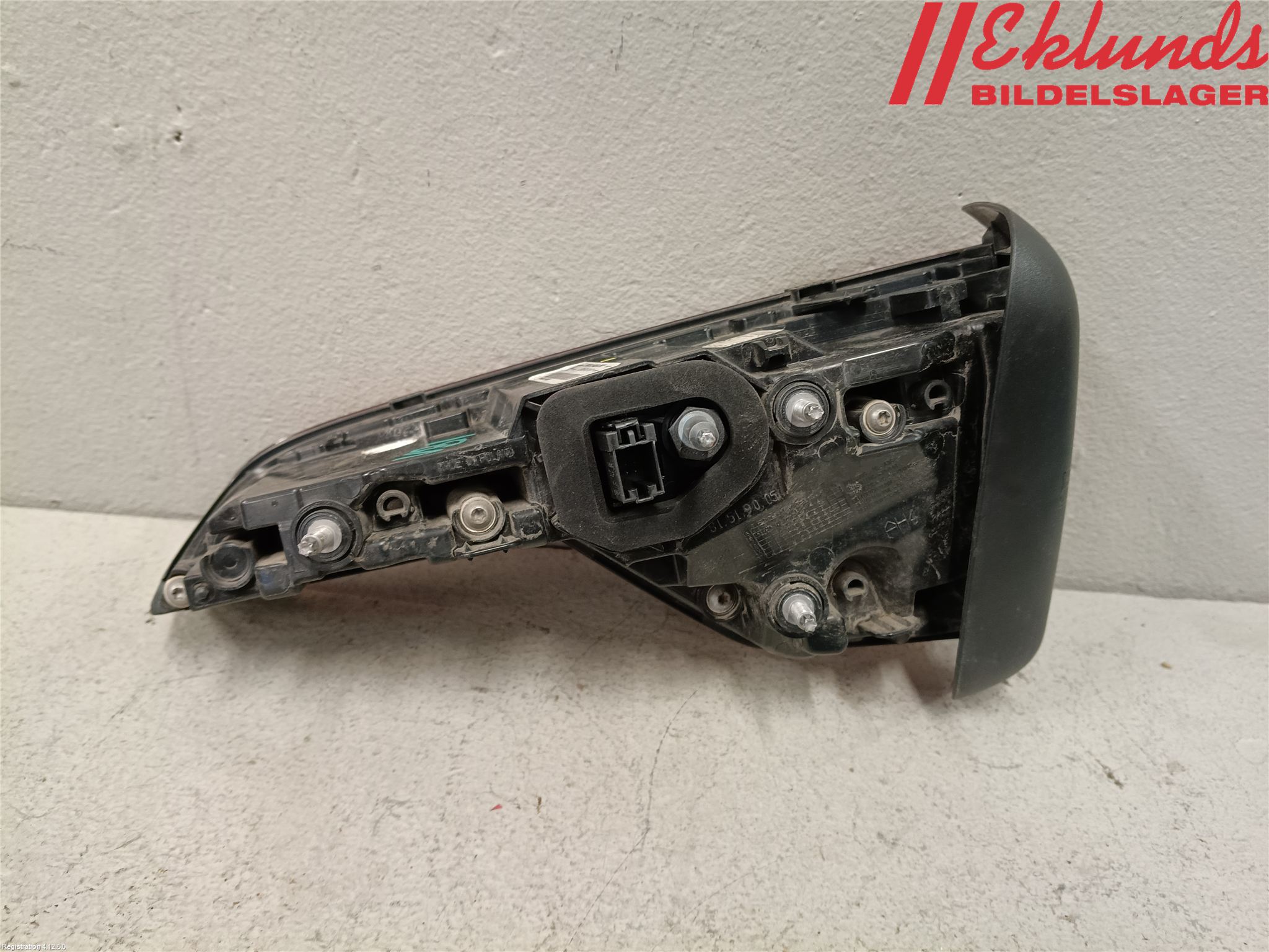 Audi A4/S4 B9 16-19 Bakljus Lucka Vä