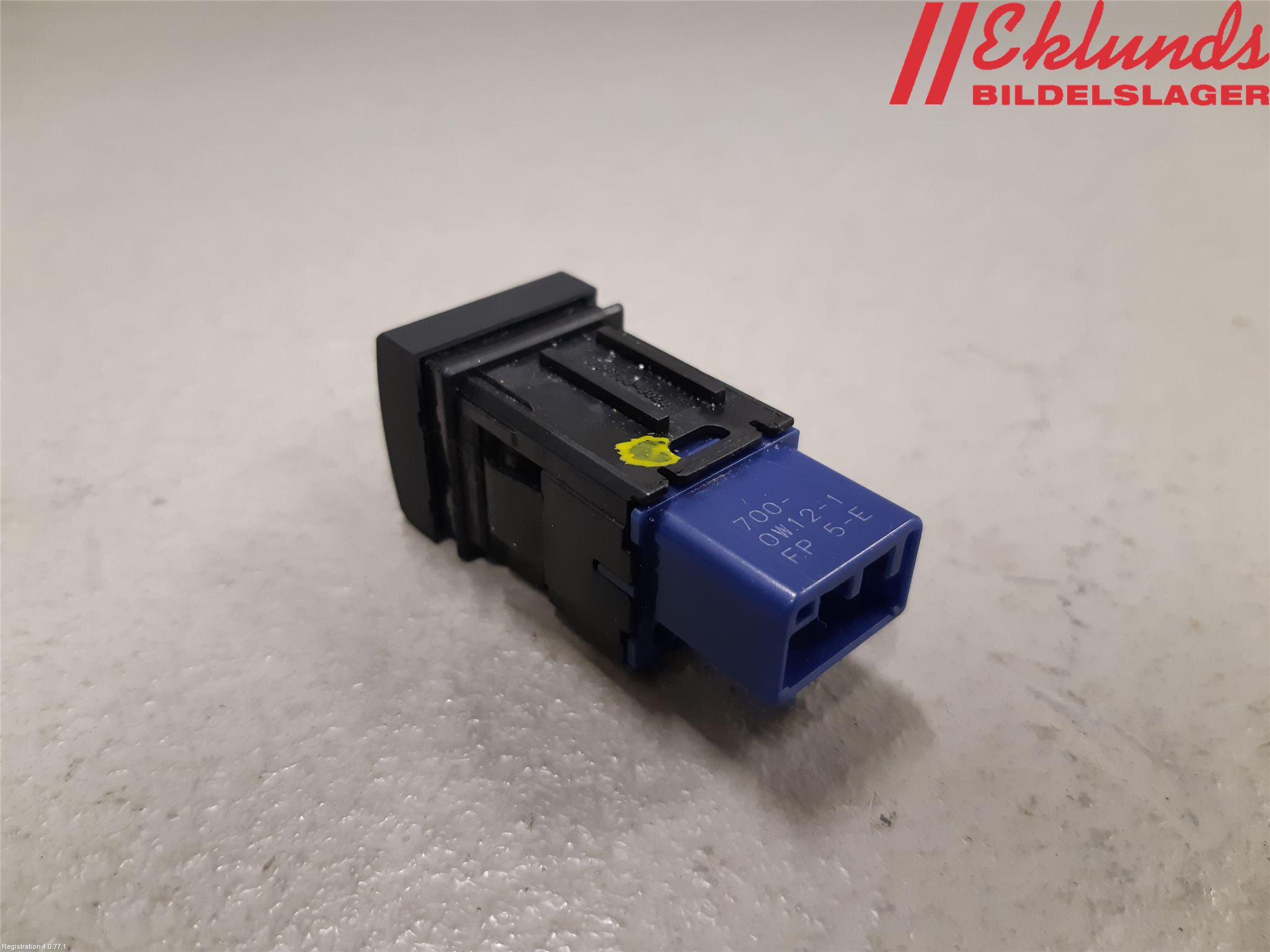 Toyota RAV4 19- Strömställare Tanklucka