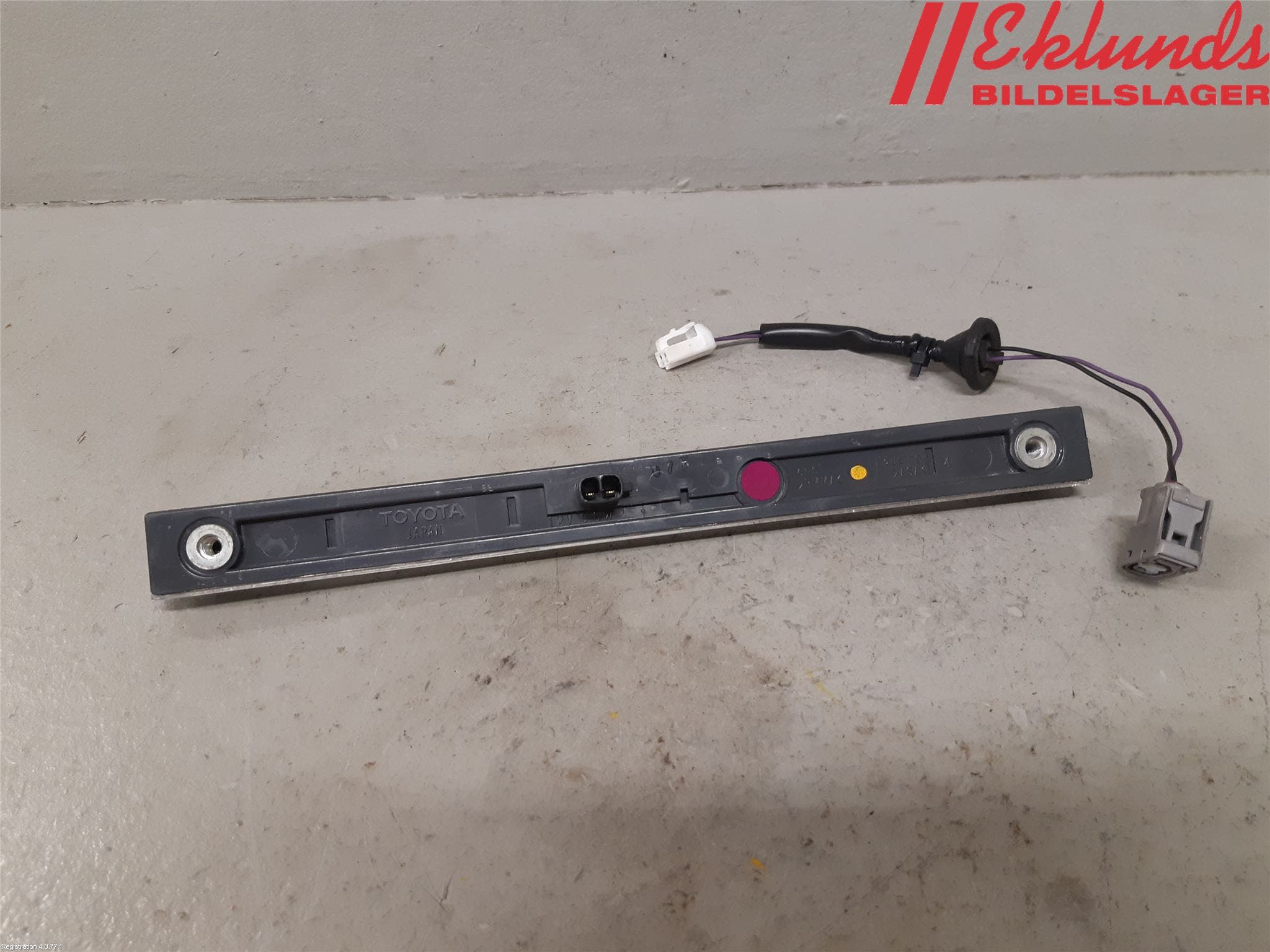 Toyota RAV4 19- Bromsljus Bakruta