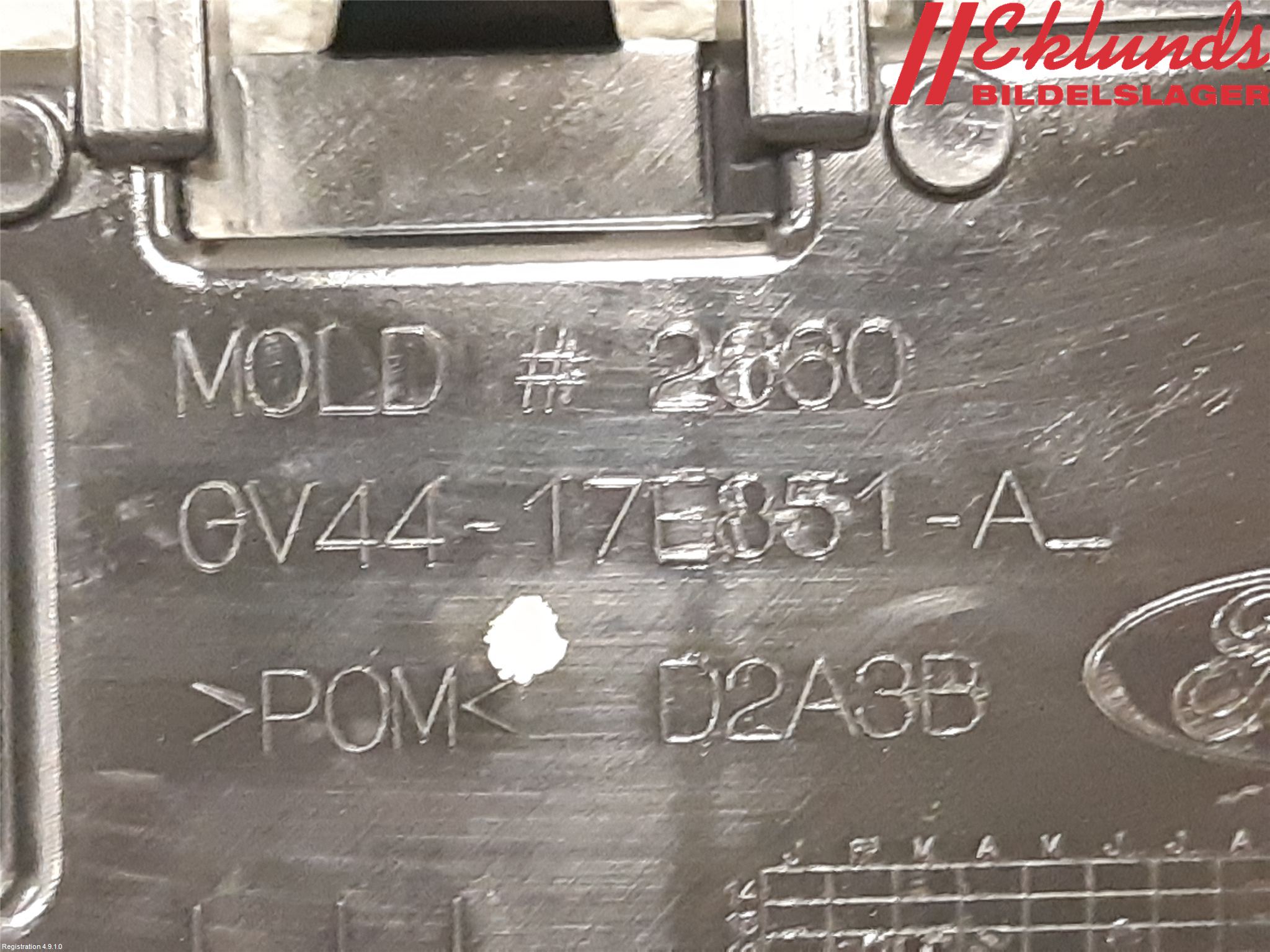 Ford KUGA 17-19 Stötfångarfäste Bak Vä