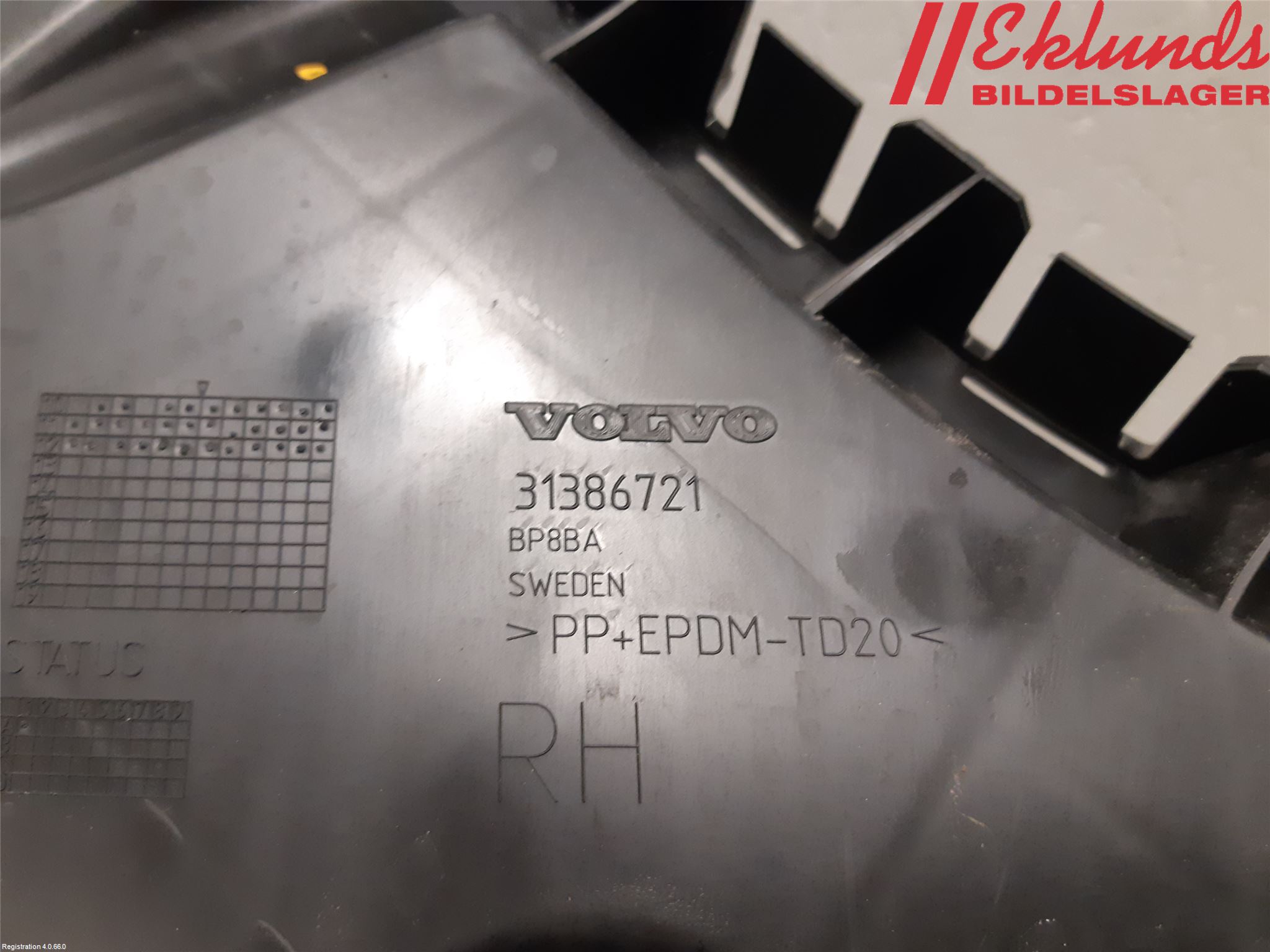 Volvo S60 11-13 Stötfångarfäste Bak Hö