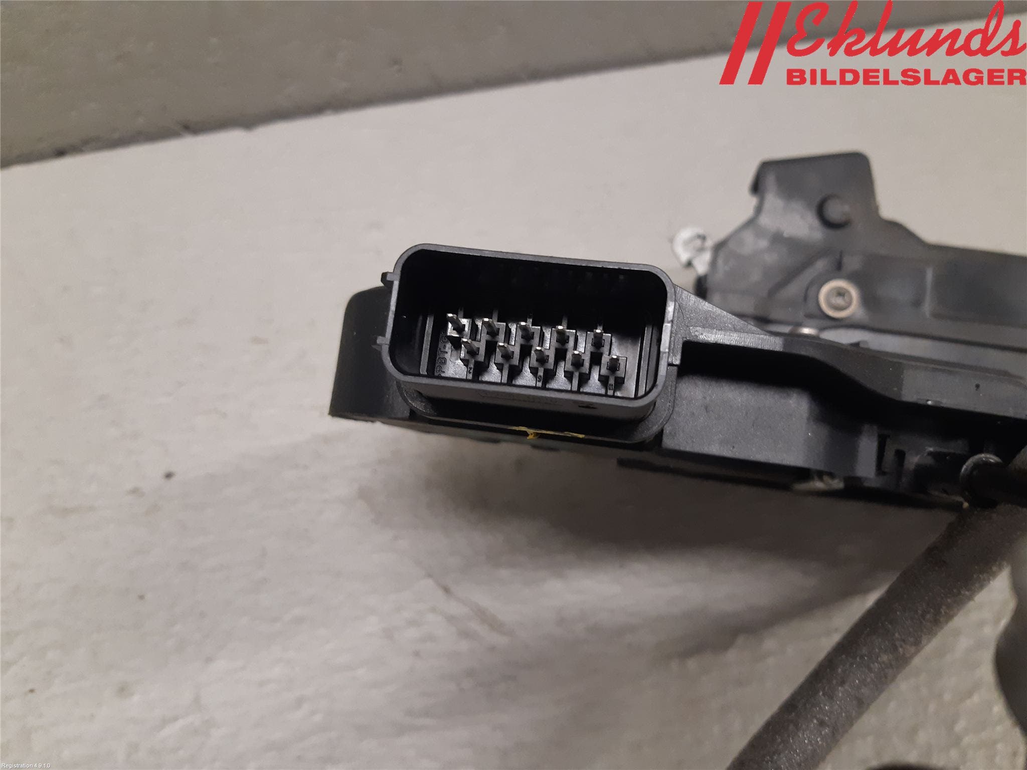 Volvo V70 08-13 Låskista-Dörrlås