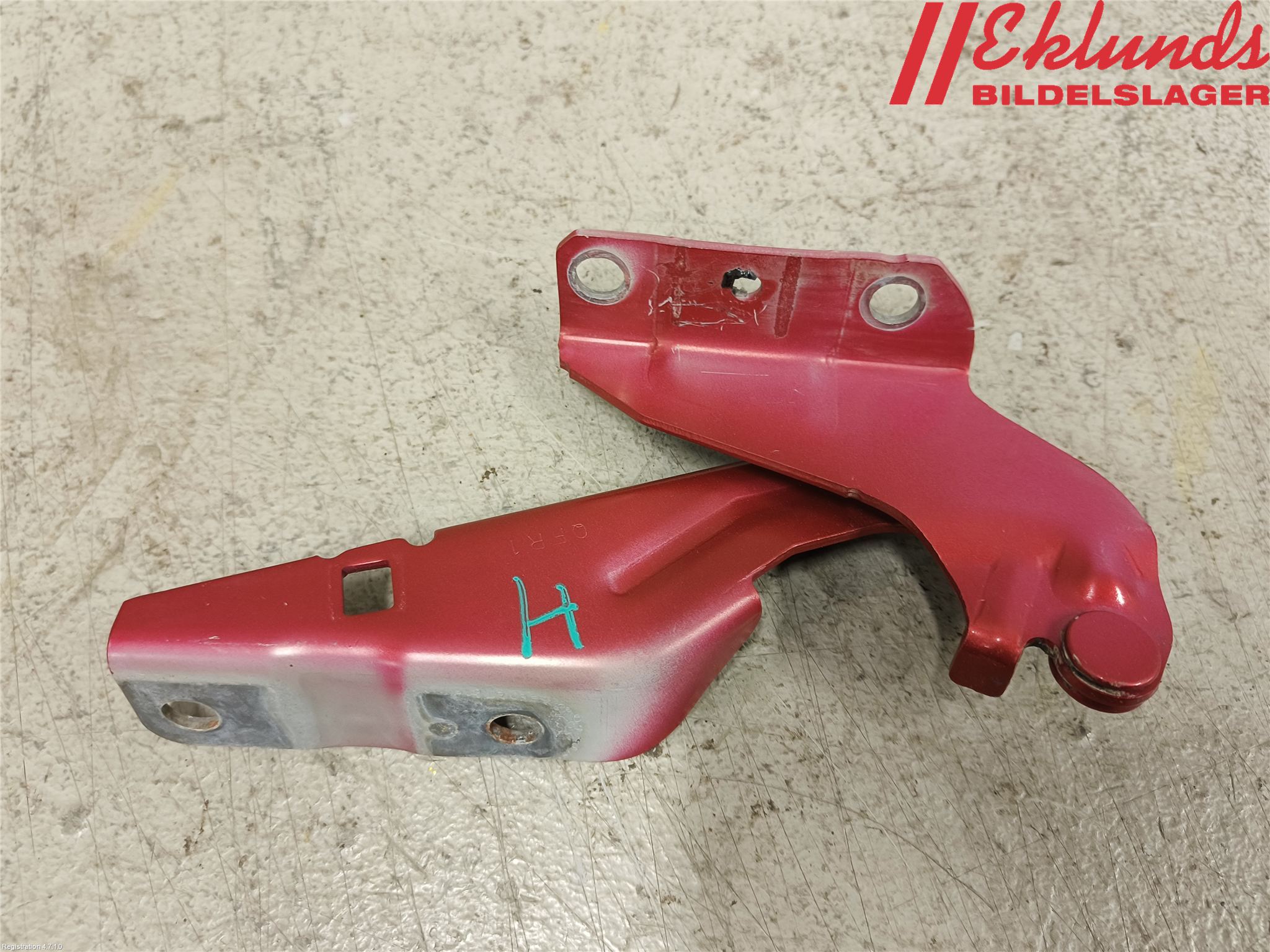 Peugeot 4008 Huvgångjärn