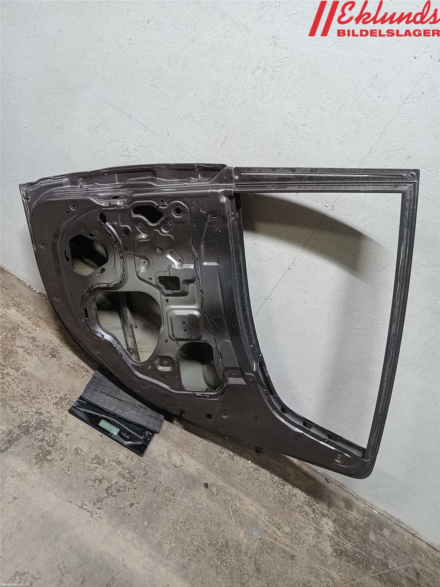 Mitsubishi L200 06-15 Dörr Bak Höger