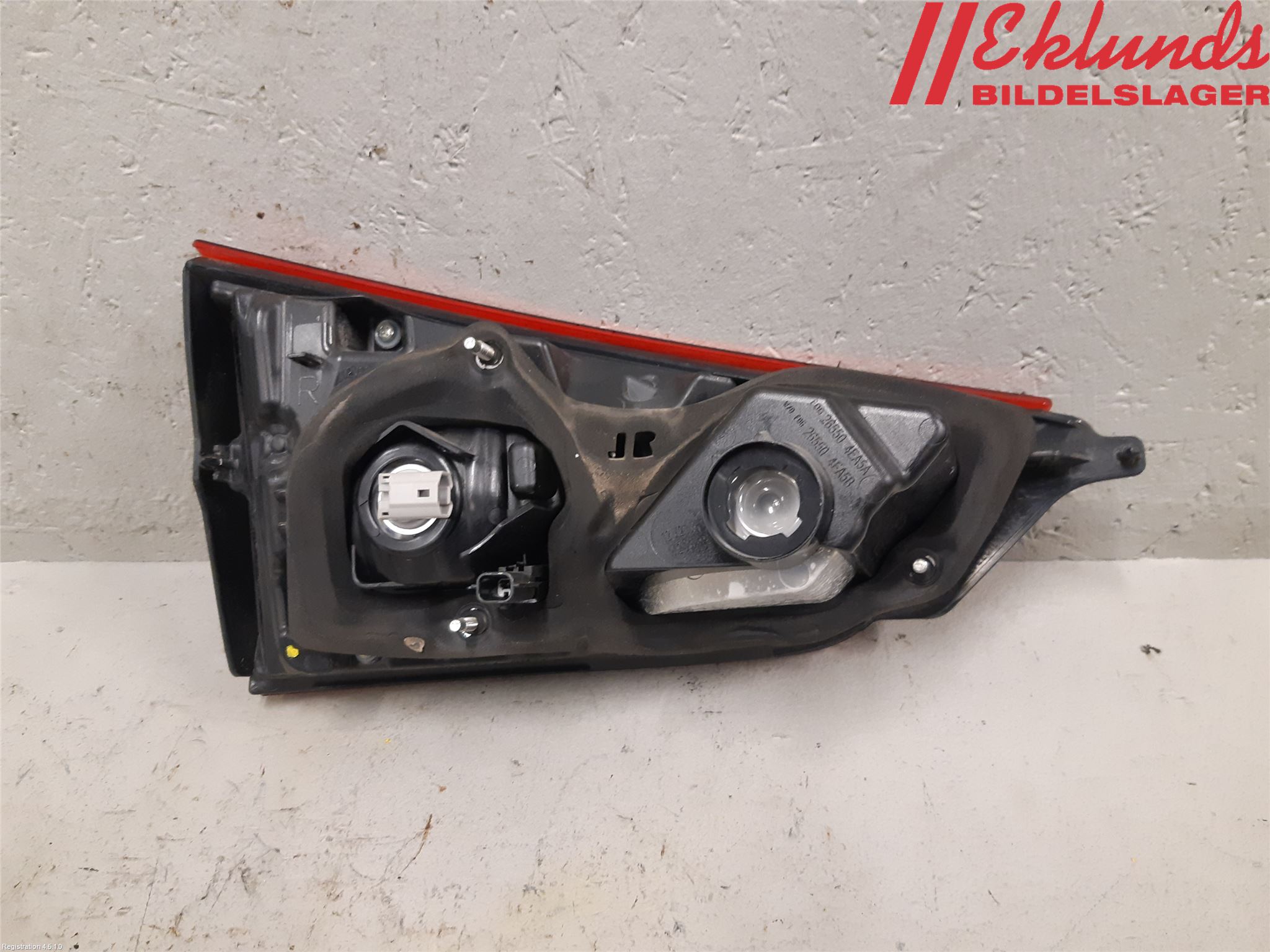 Nissan QASHQAI 14-17 Bakljus Lucka Hö