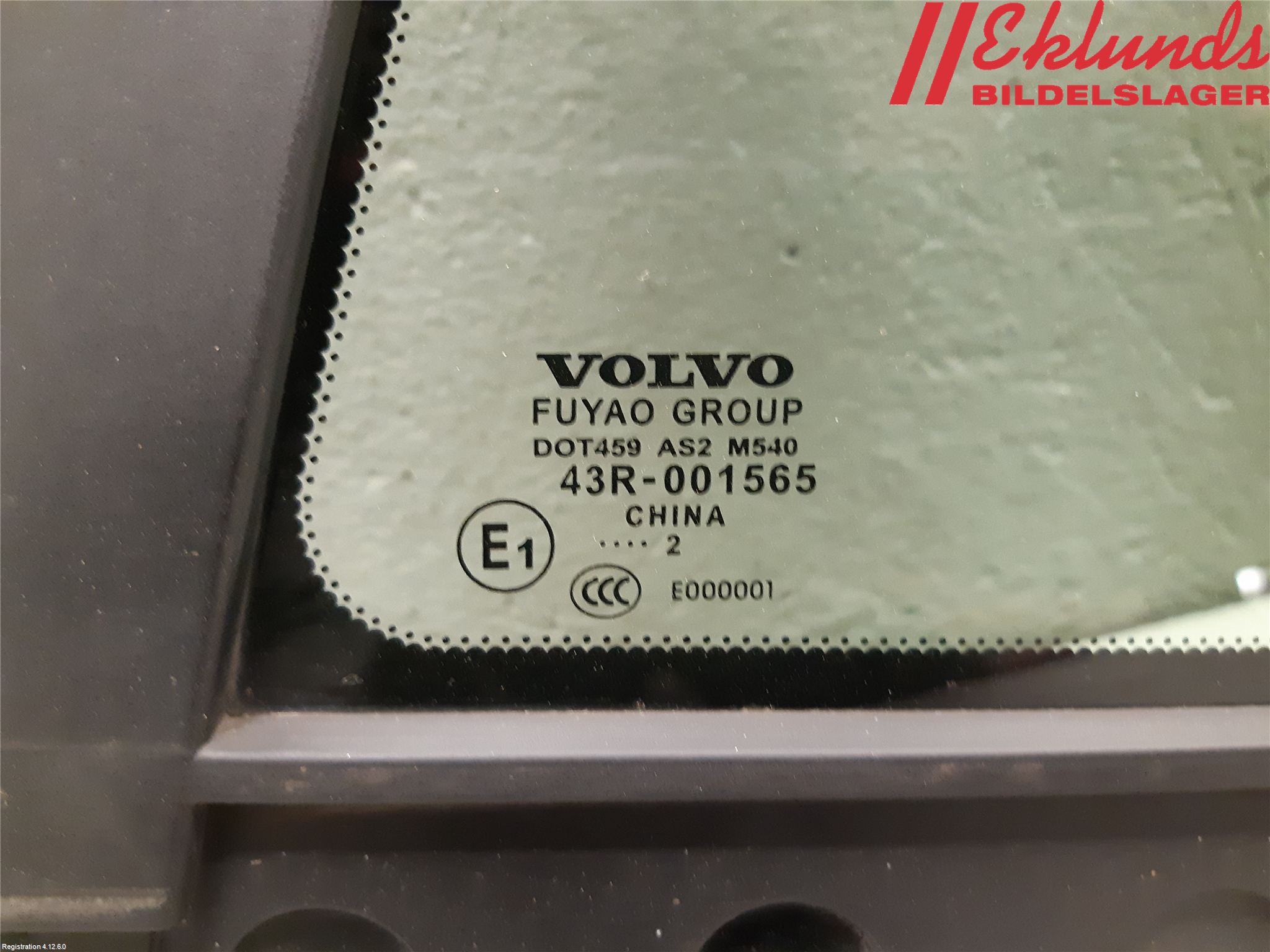 Volvo S60 11-13 Dörruta Bak Lilla Vä