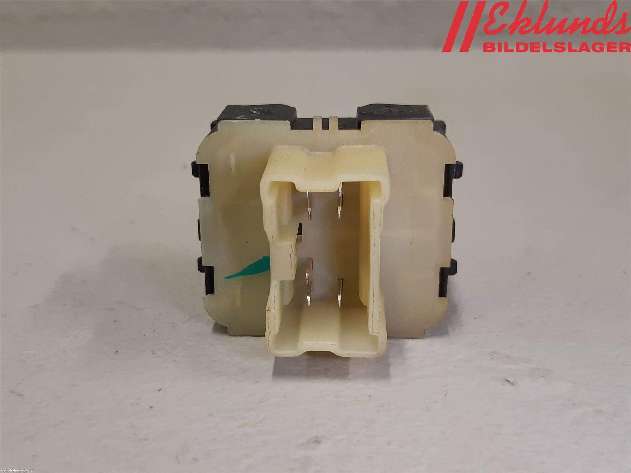 Opel VIVARO 15-19 Strömställare Elhiss