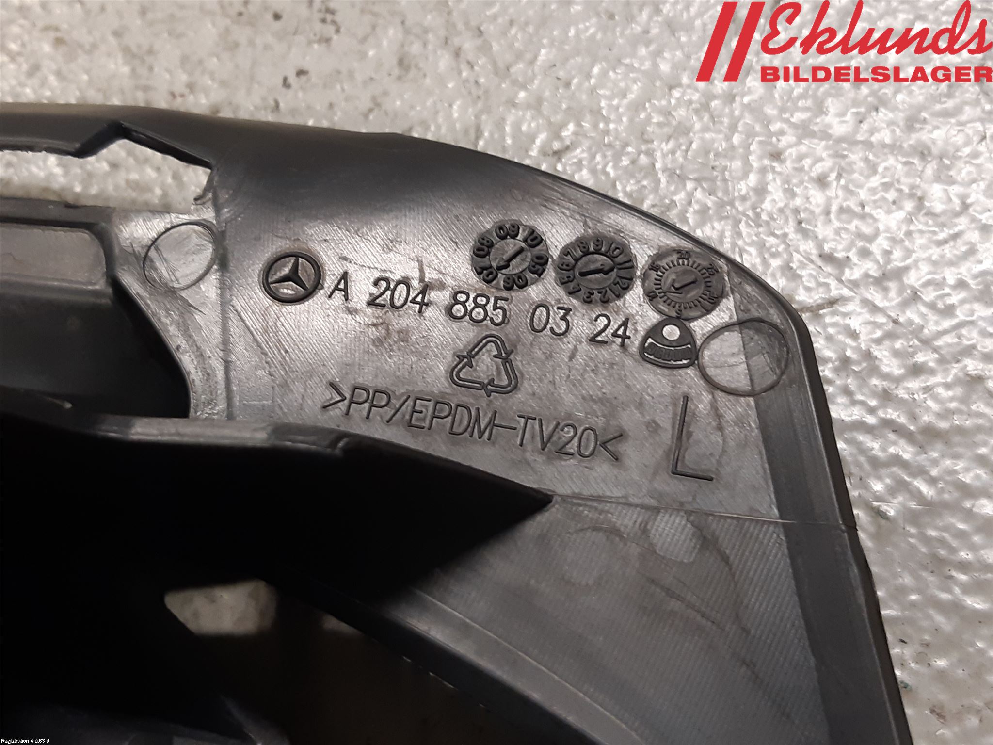 Mercedes-Benz MB C-KLASS (W204) 07-15 Dimljussarg Fram