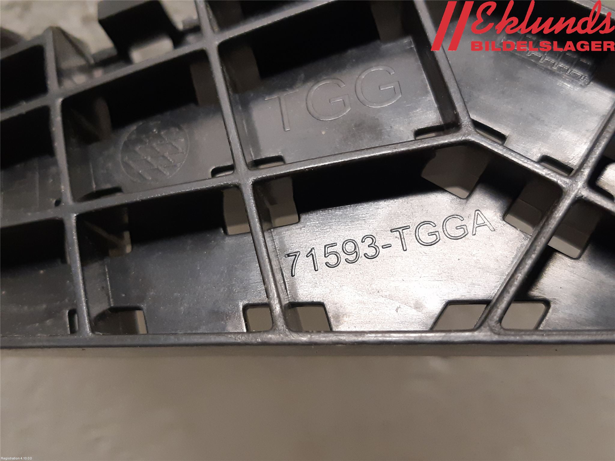 Honda CIVIC 17-22 Stötfångarfäste Bak Hö