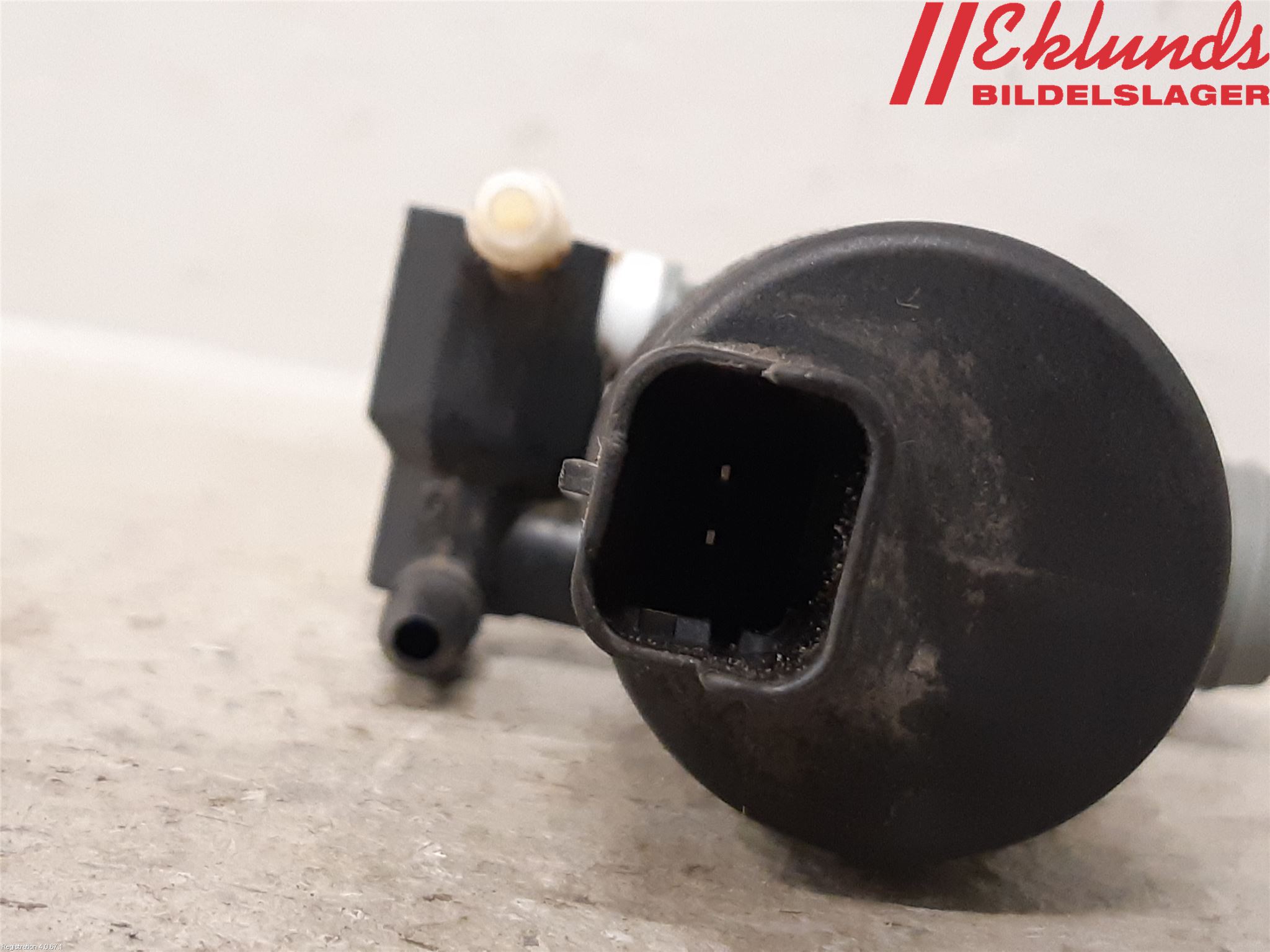 Nissan MICRA 11-16 Spolarpump Vindruta