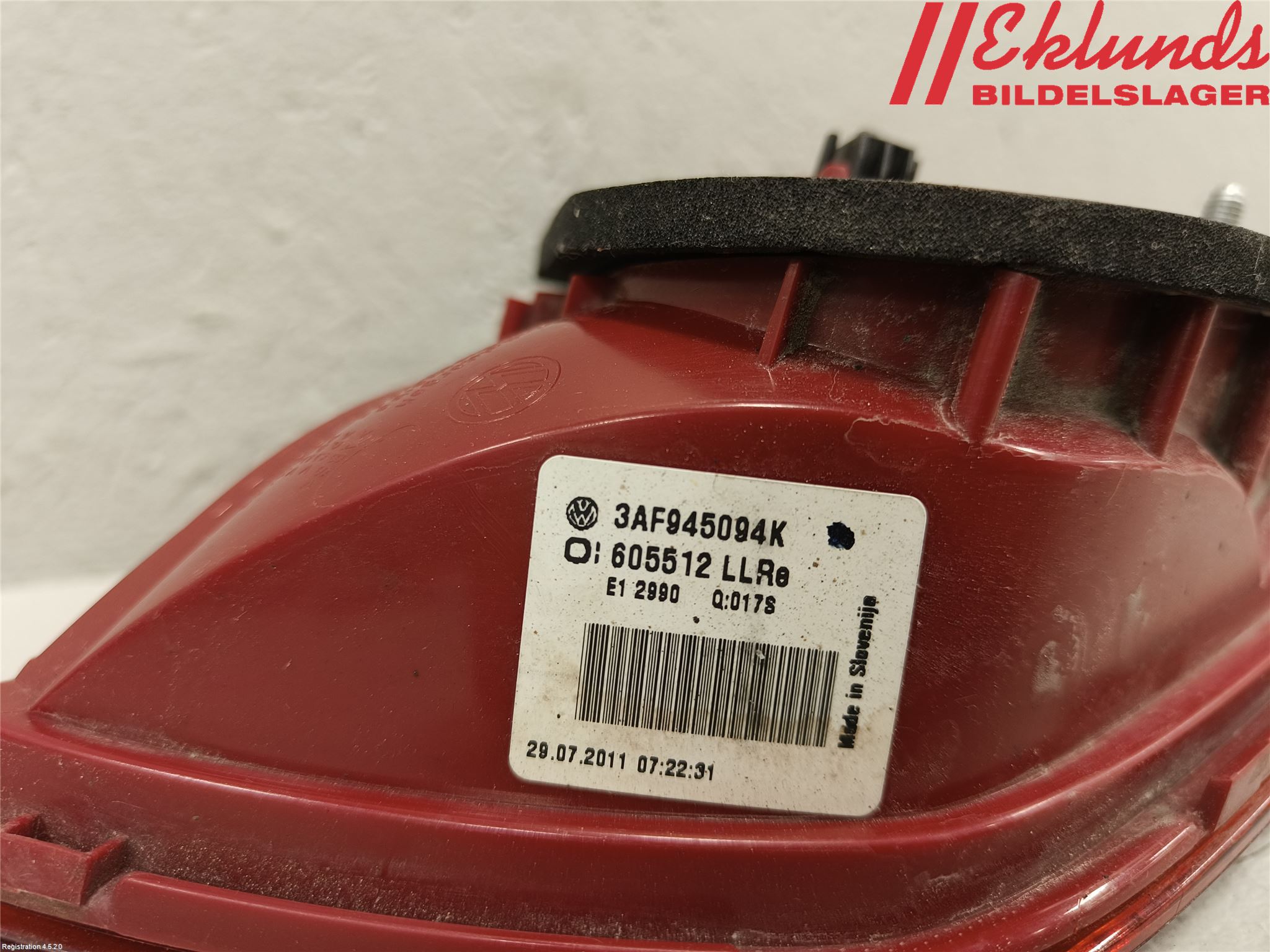 Volkswagen VW PASSAT 11-14 Bakljus Lucka Hö
