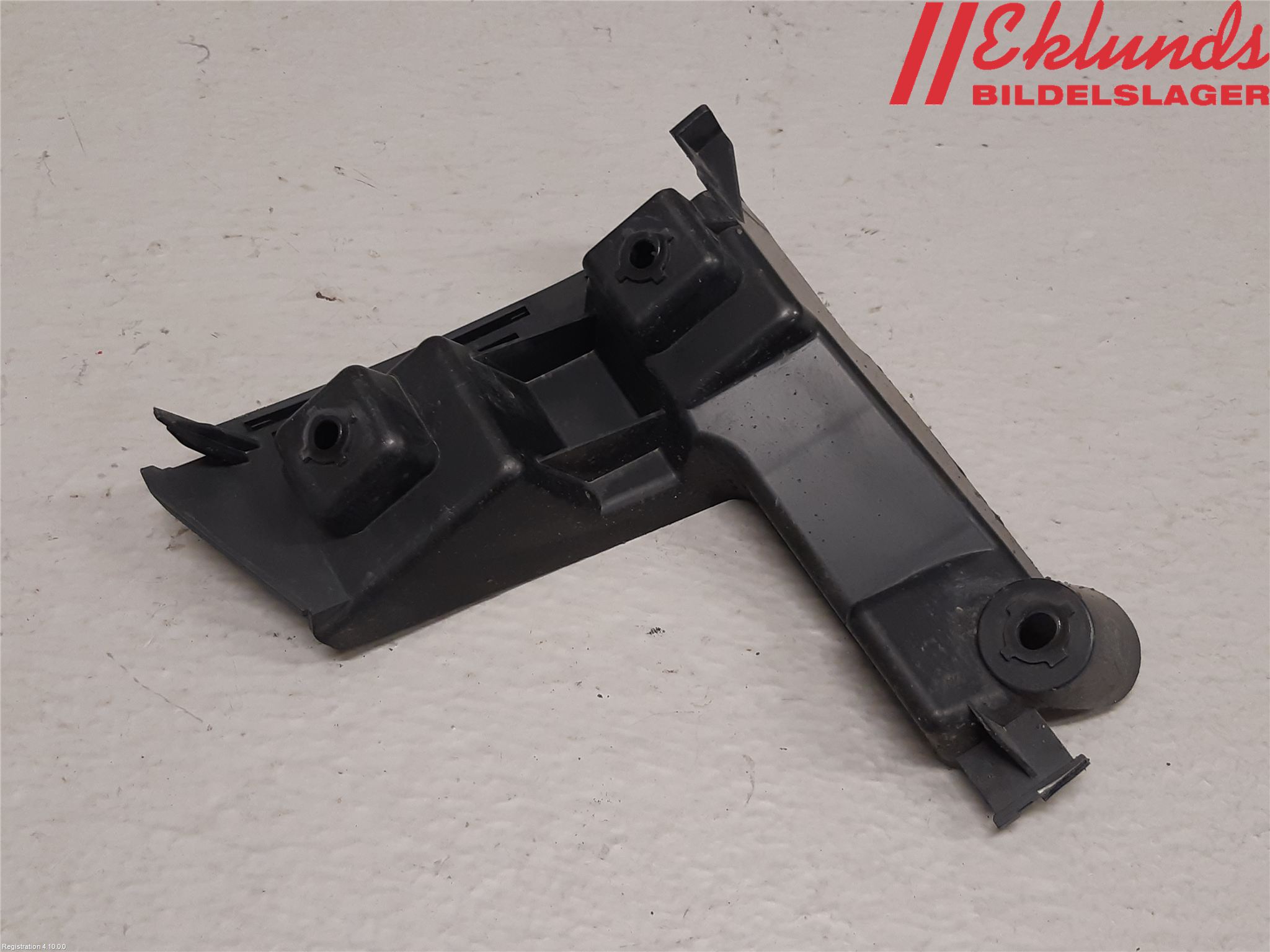 Volvo V70 08-13 Stötfångarfäste Bak Hö