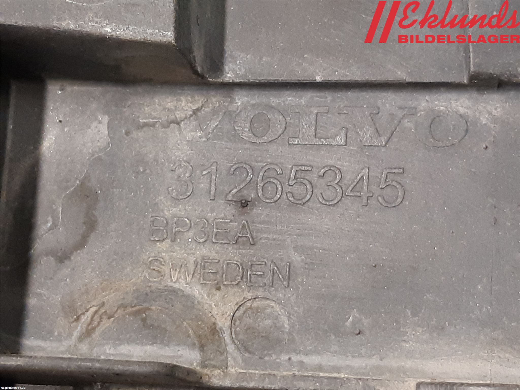 Volvo V70 08-13 Stötfångarfäste Fram Hö