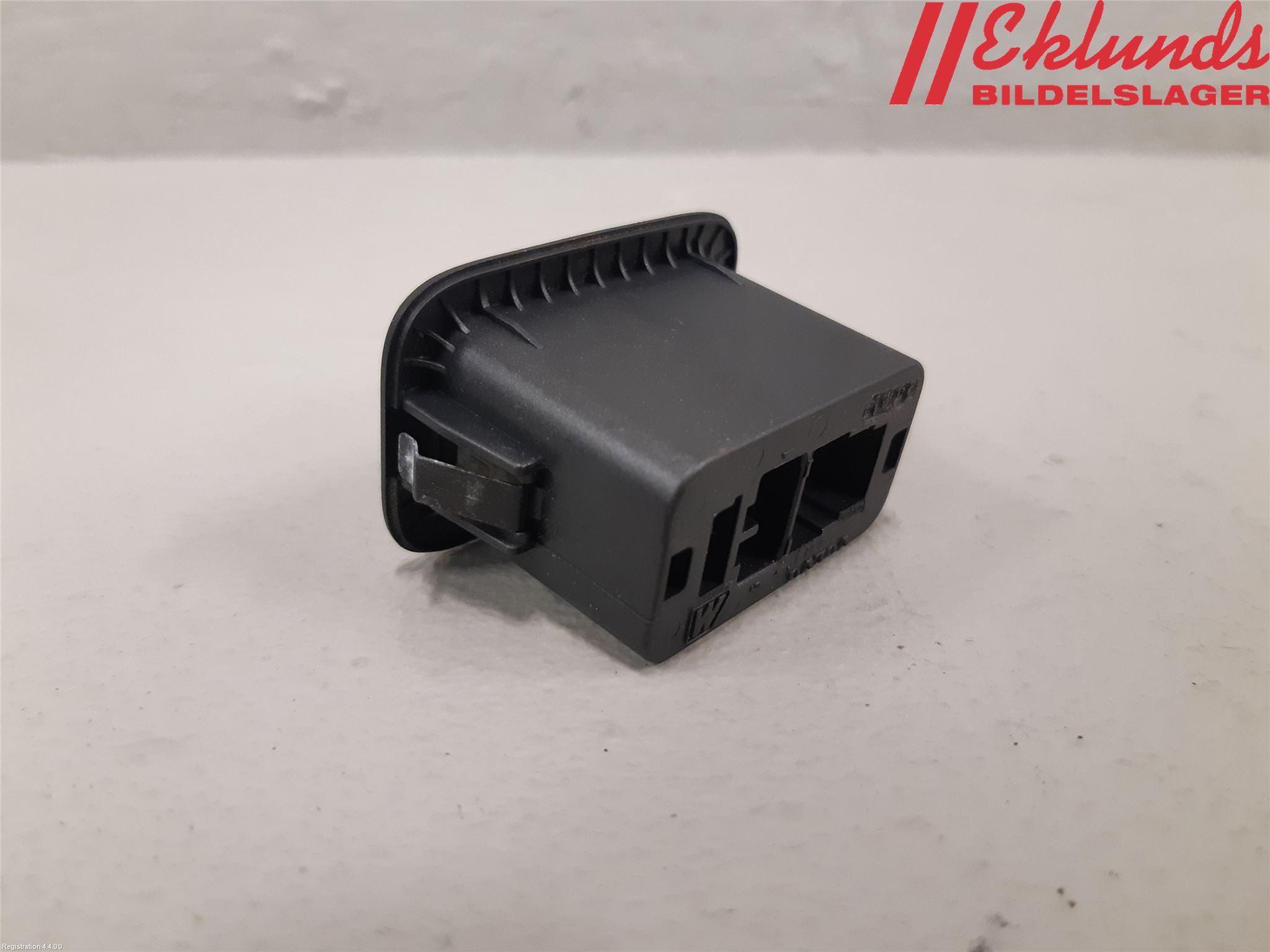 Volvo V70 14-16 Strömställare Baklucka