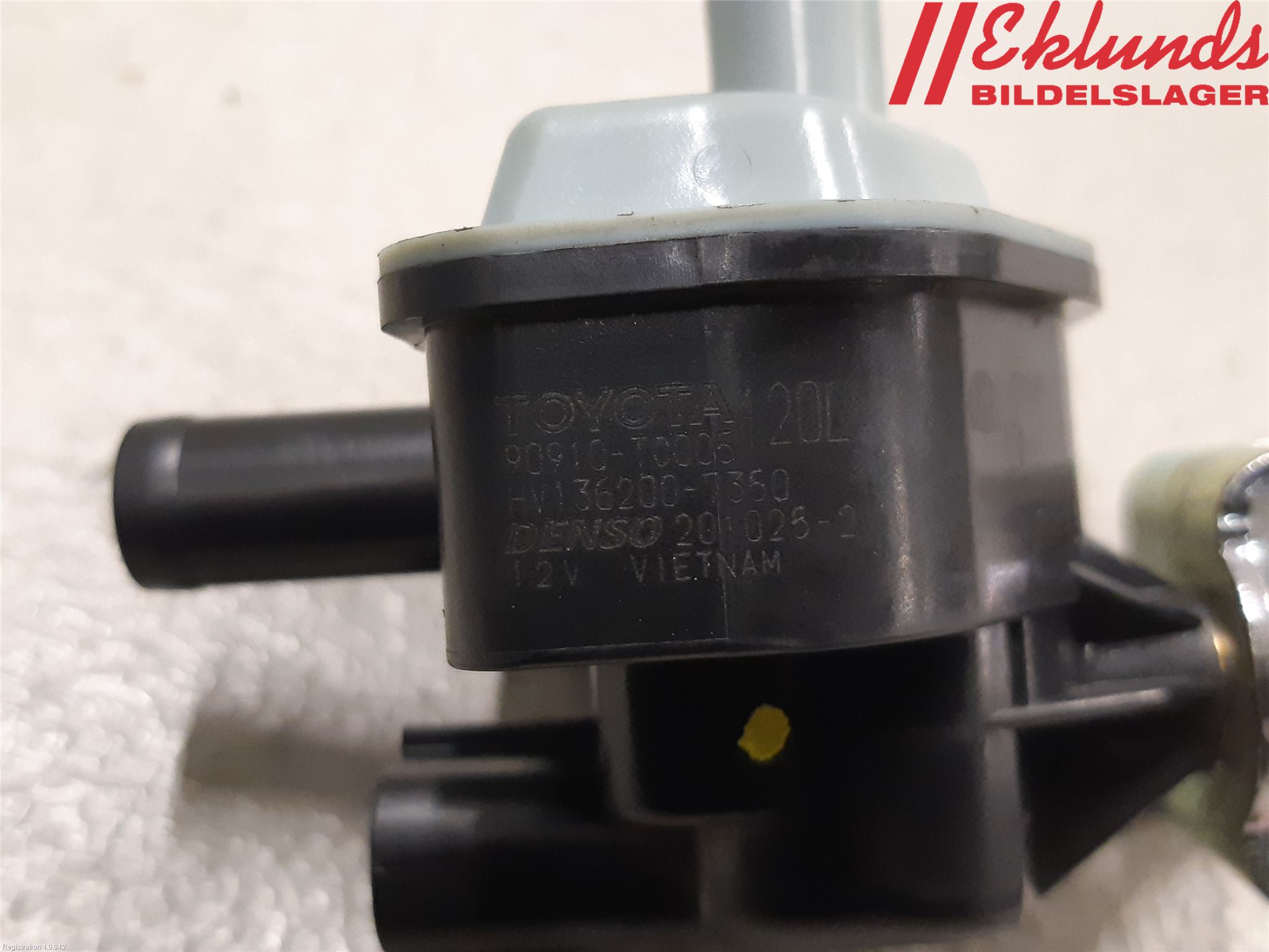 Toyota YARIS XP21 20- Vakuumventil