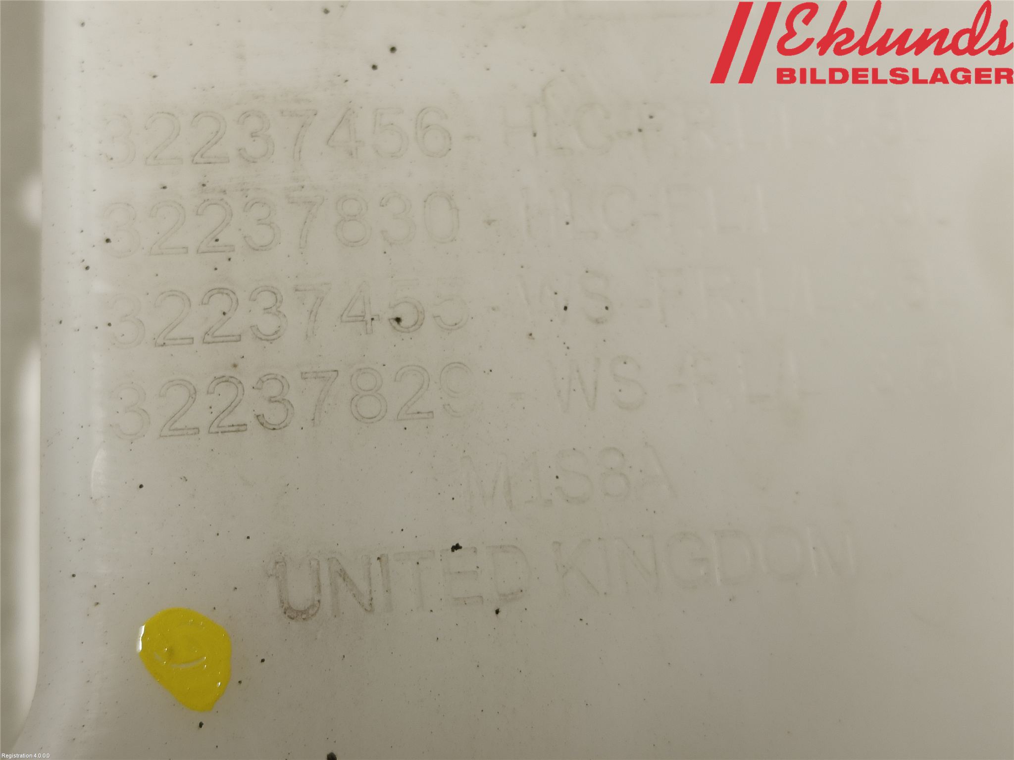 Volvo V90 17->> Spolartank Vindruta