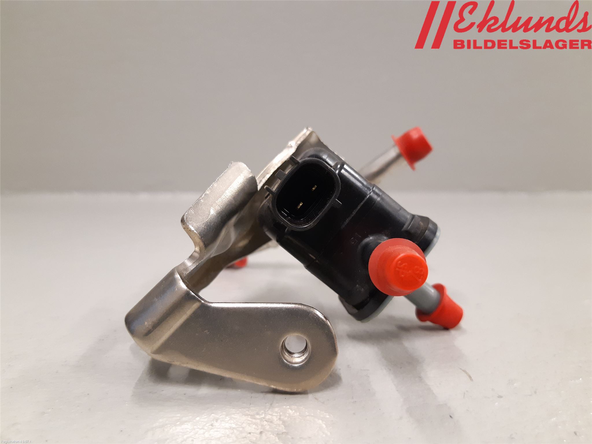 Toyota COROLLA 19- Vakuumventil