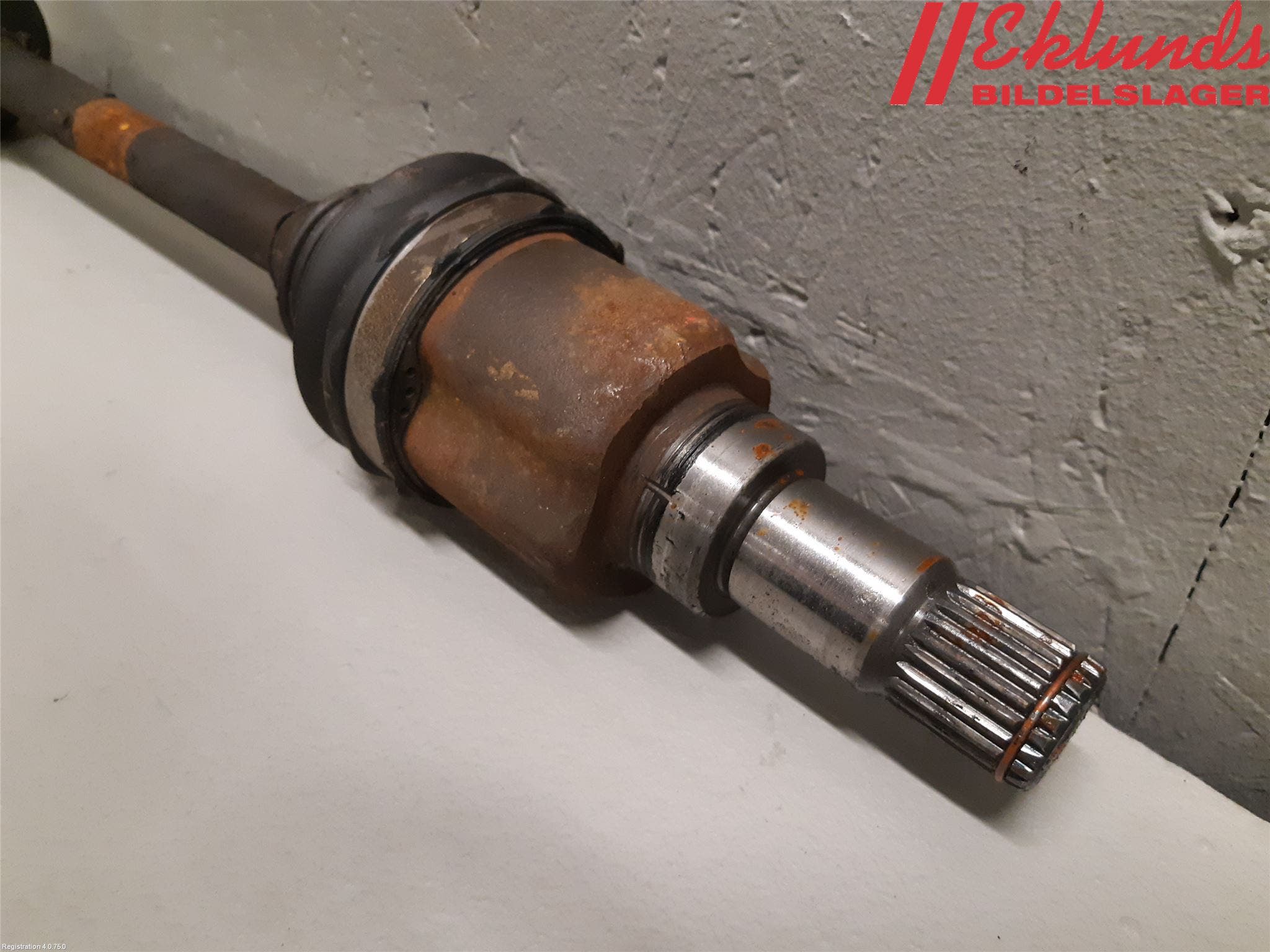 Ford KA+ 16-20 Drivaxel Fram Vänster