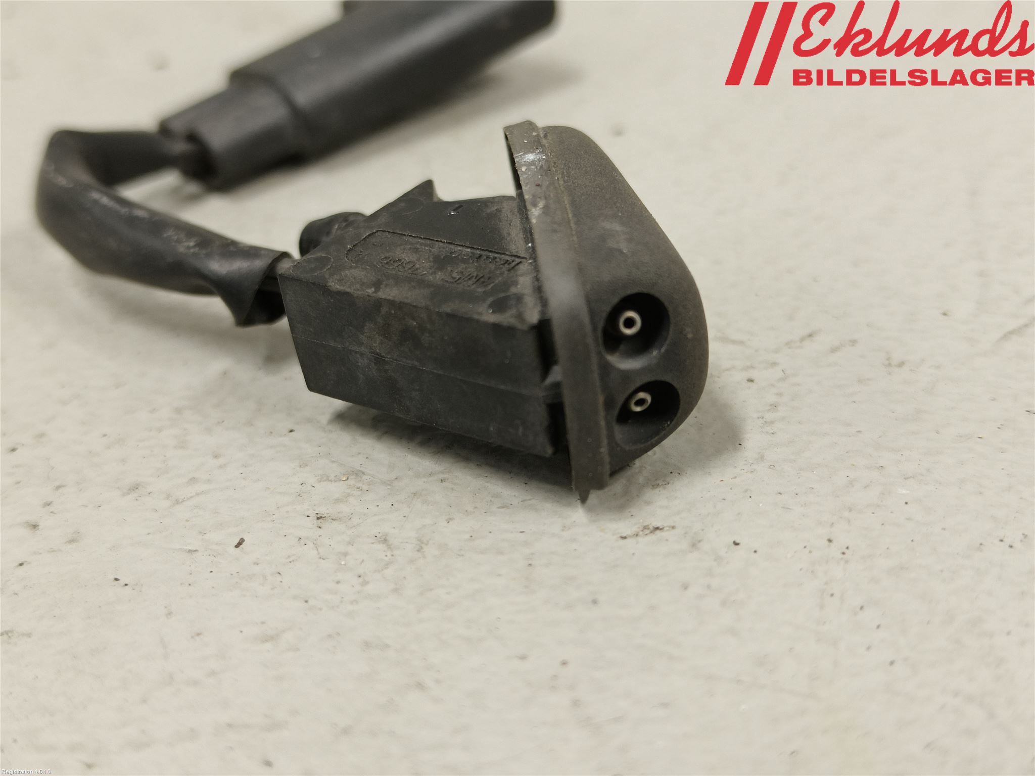 Ford KUGA 08-12 Spolarmunstycke Rutor