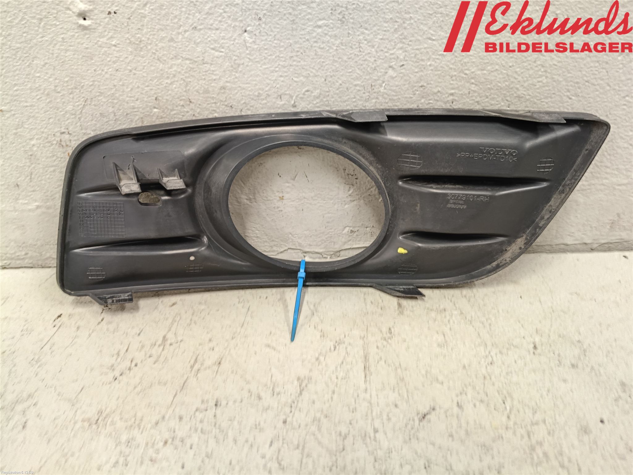 Volvo V50 08-12 Dimljussarg Fram